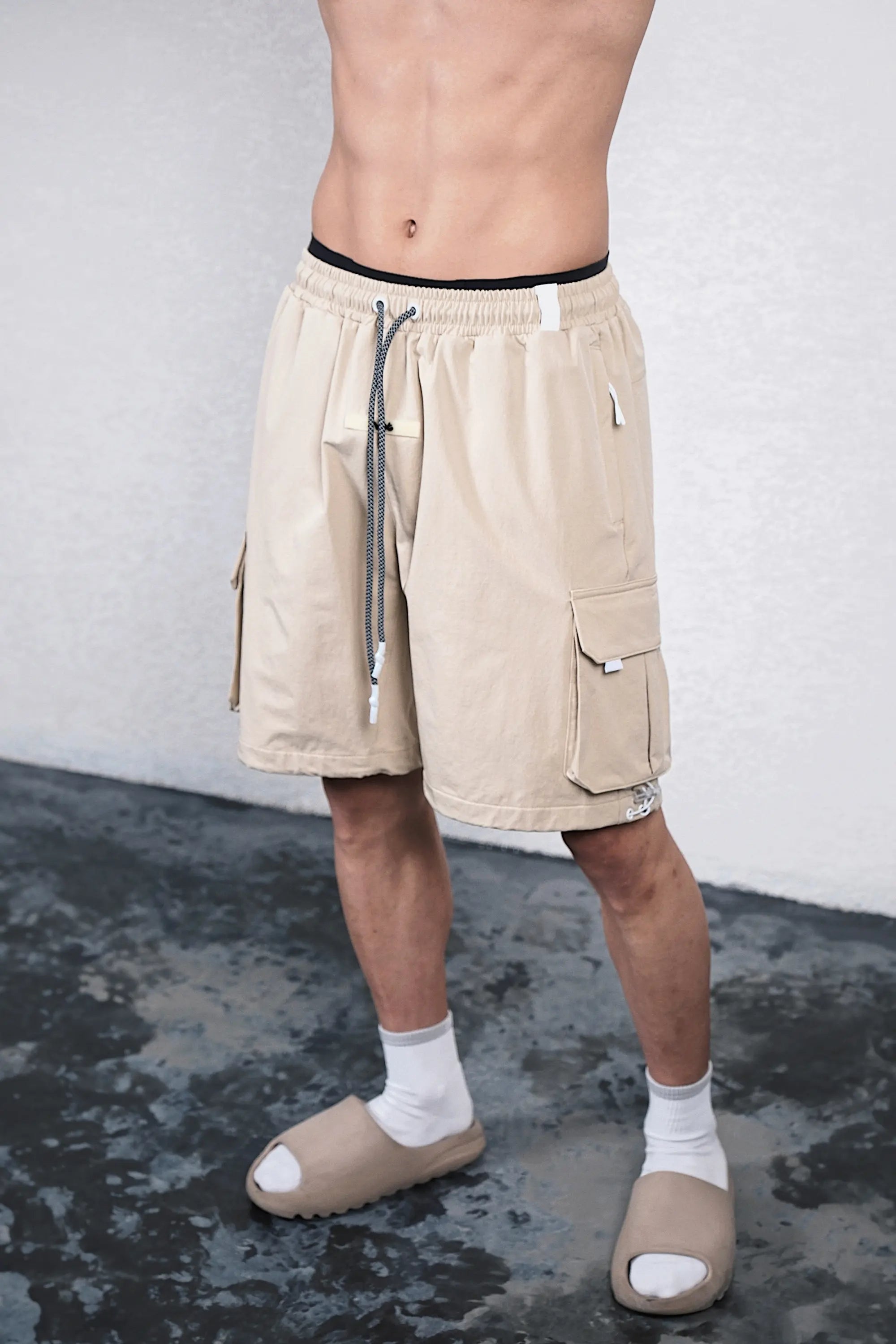 Model : M size (171cm / 71kg)