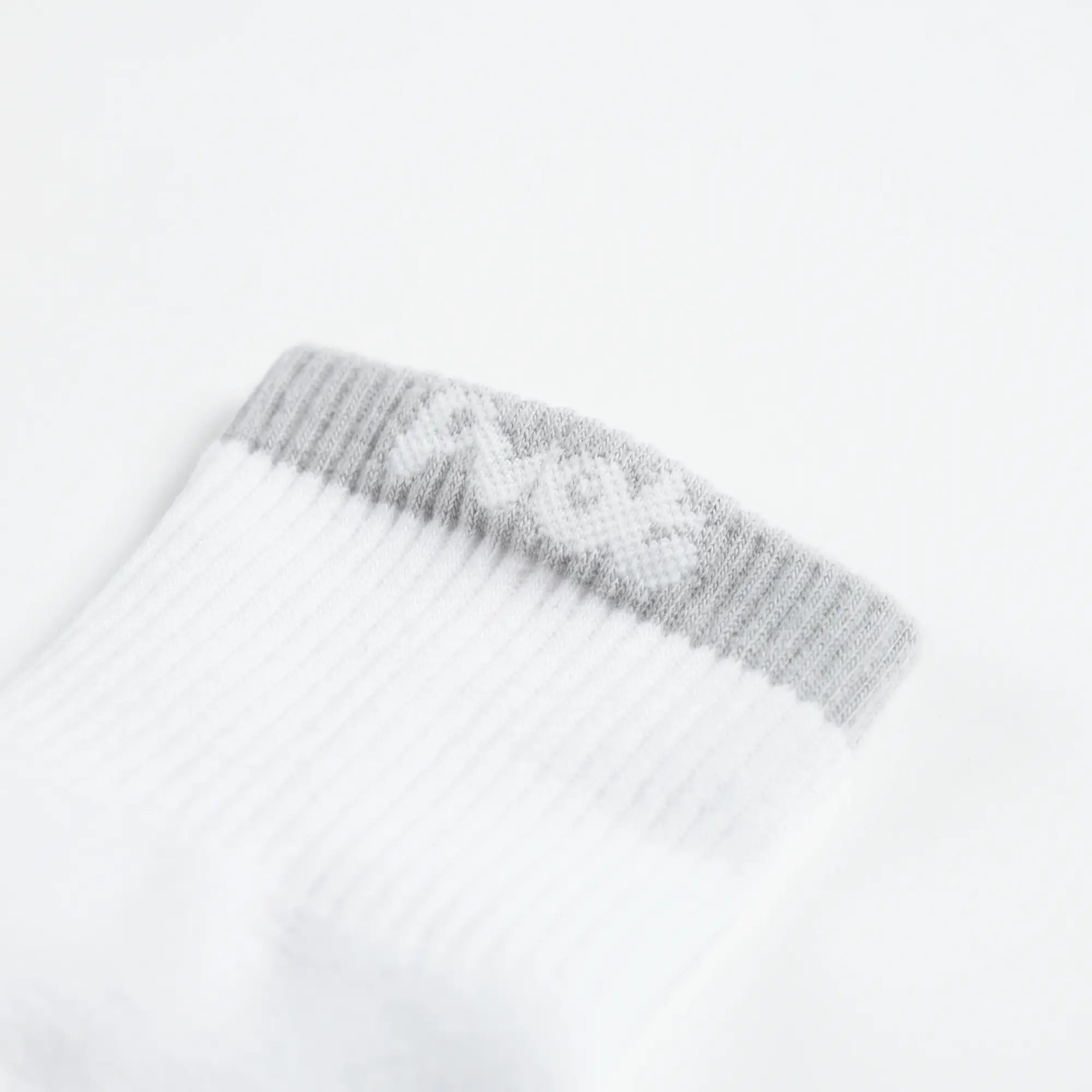 Pvot Mlatt Short Socks (White - Gray)