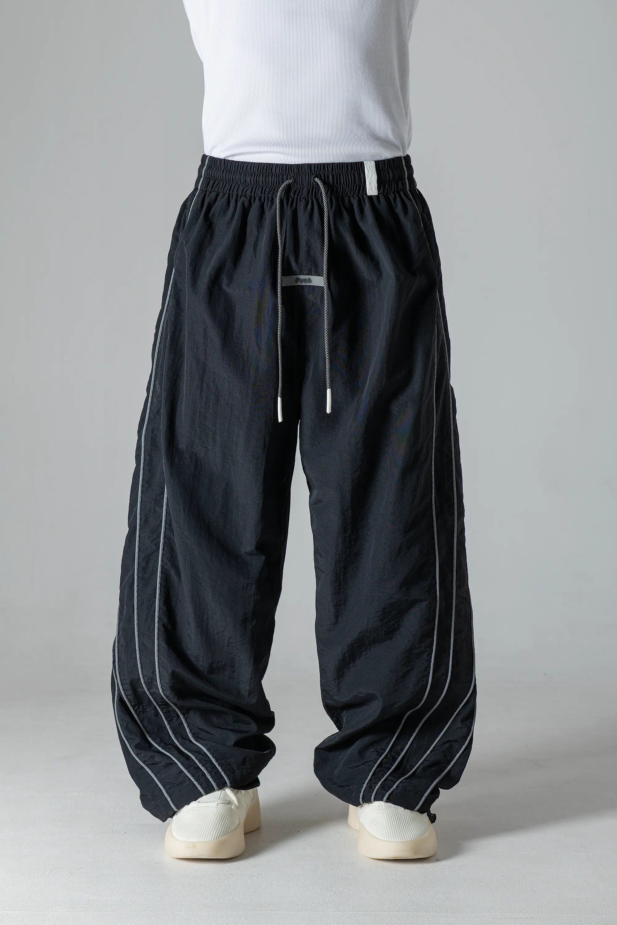 Bottoms : M size (171cm / 71kg)