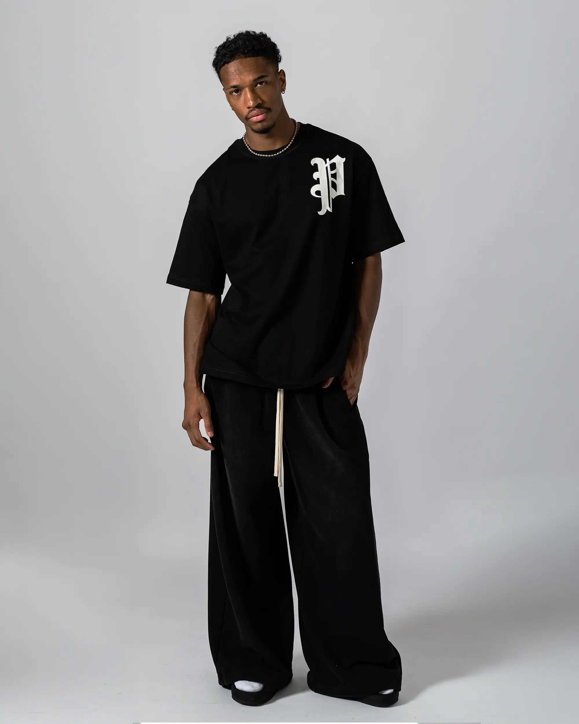 "Privé" Big Logo T-Shirts (Black)