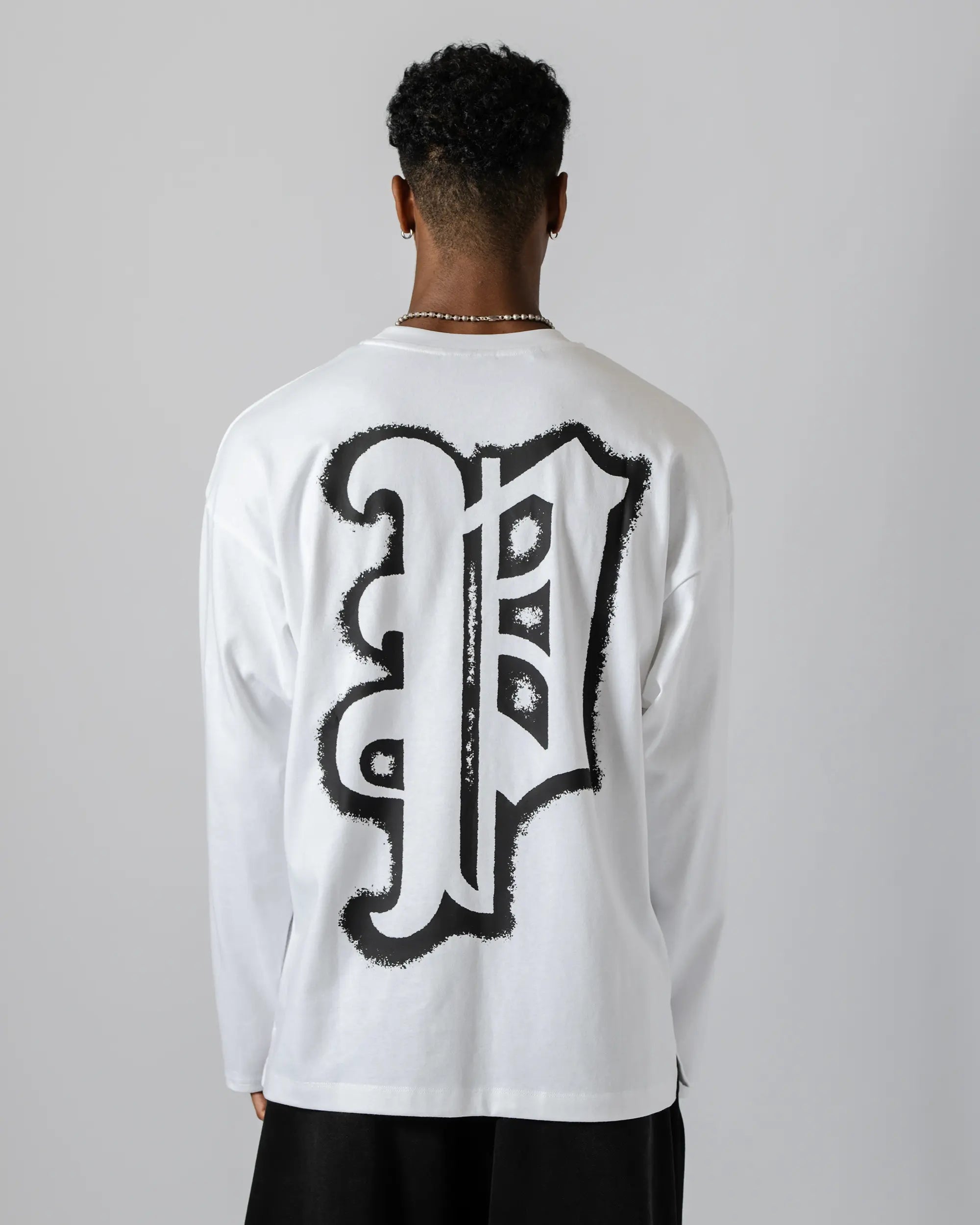 Privé Big Logo Long Sleeve T-Shirts (White)