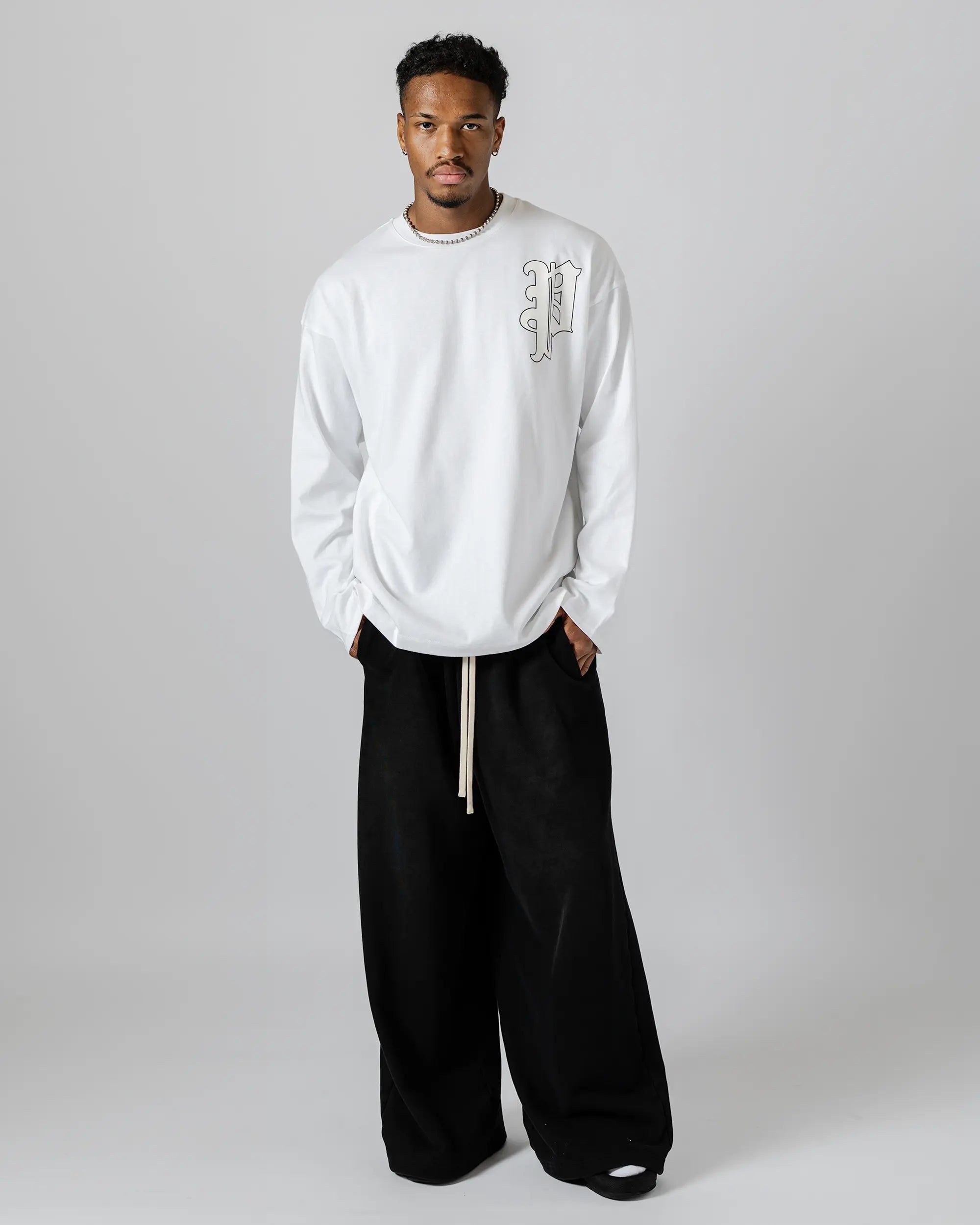 Privé Big Logo Long Sleeve T-Shirts (White)