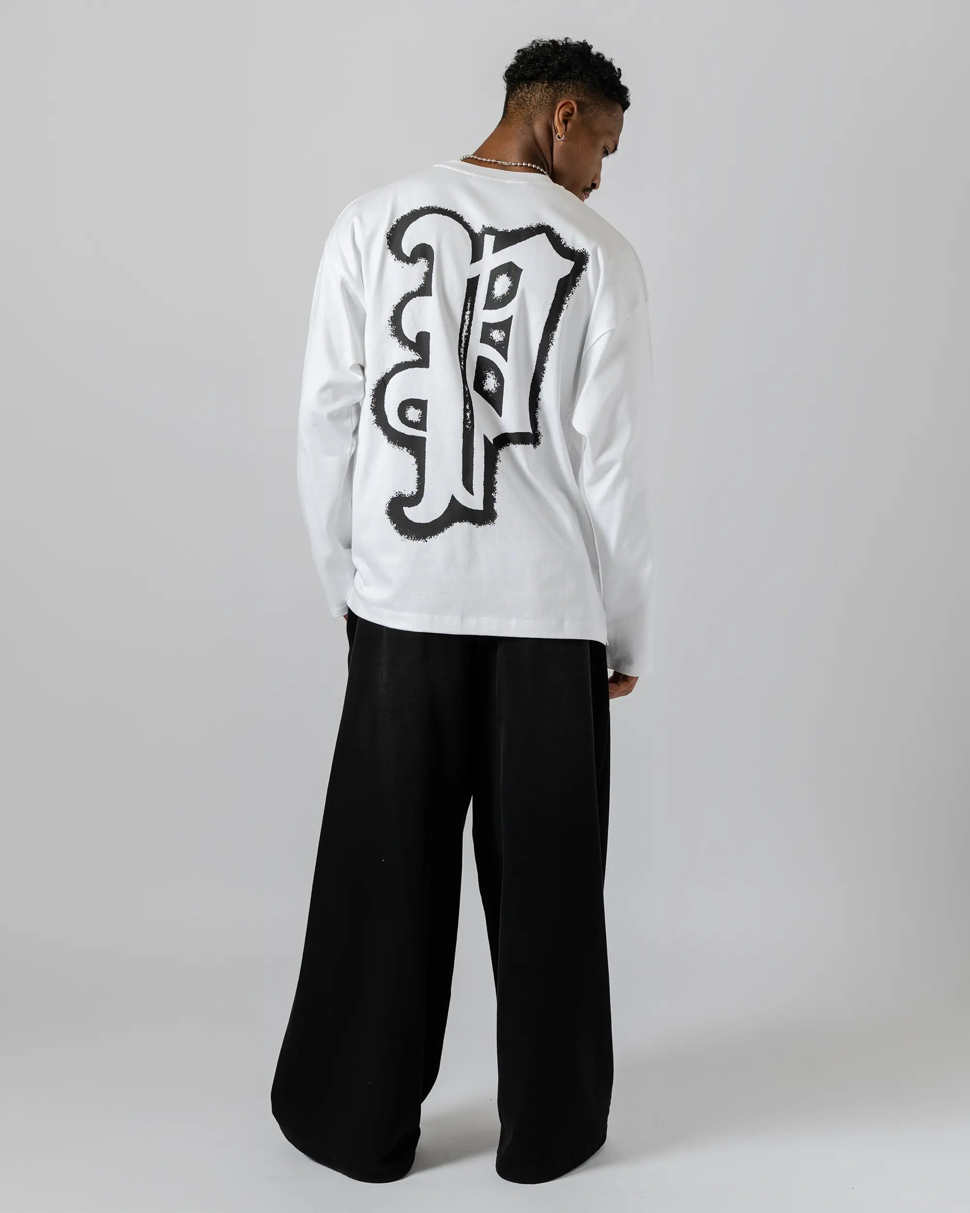 Privé Big Logo Long Sleeve T-Shirts (White)