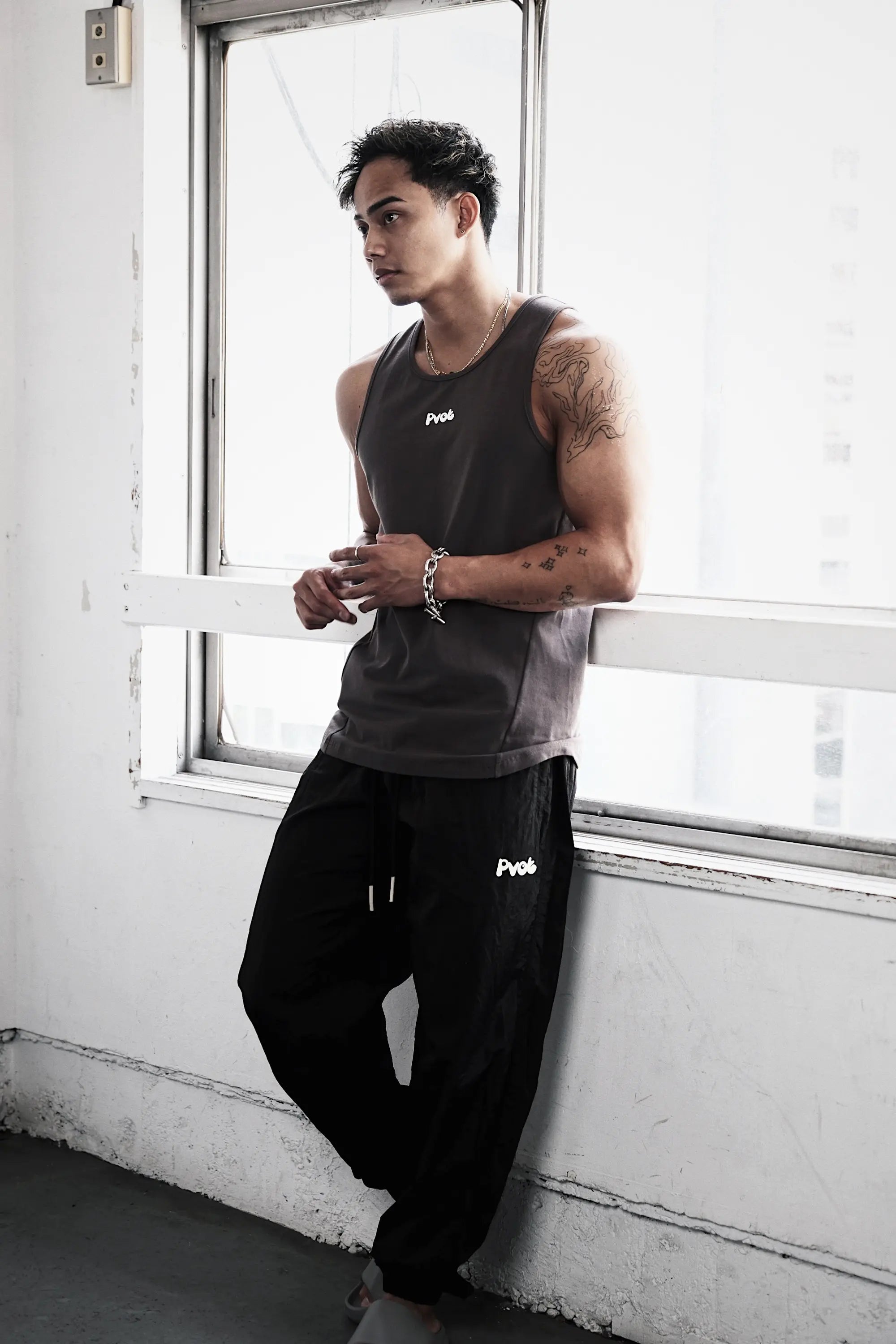 Pvot Athleisure Basic Tank Ver.2 (Dark Gray)