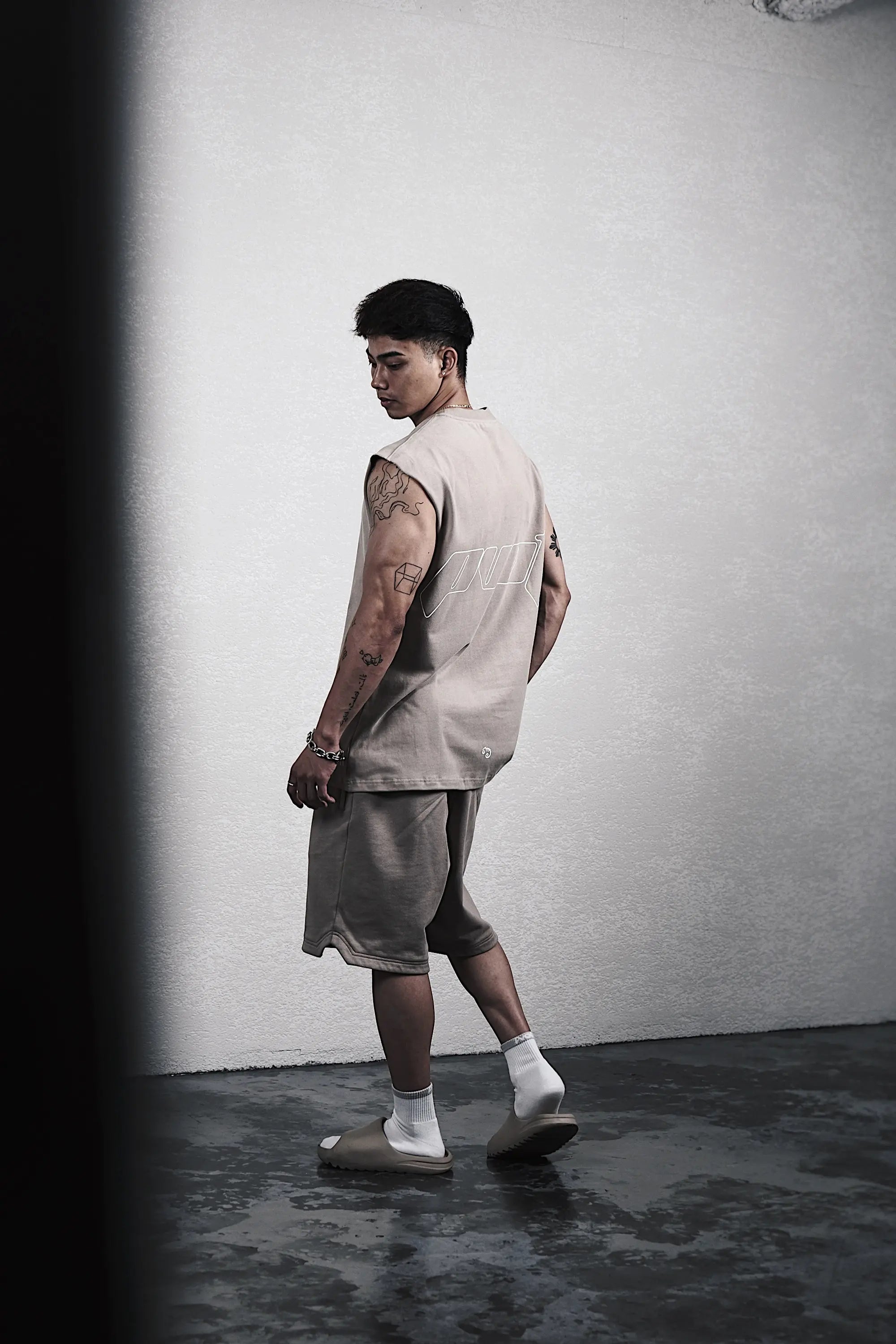 Pvot Athletic BLL Sleeveless Tank (Sand Beige)