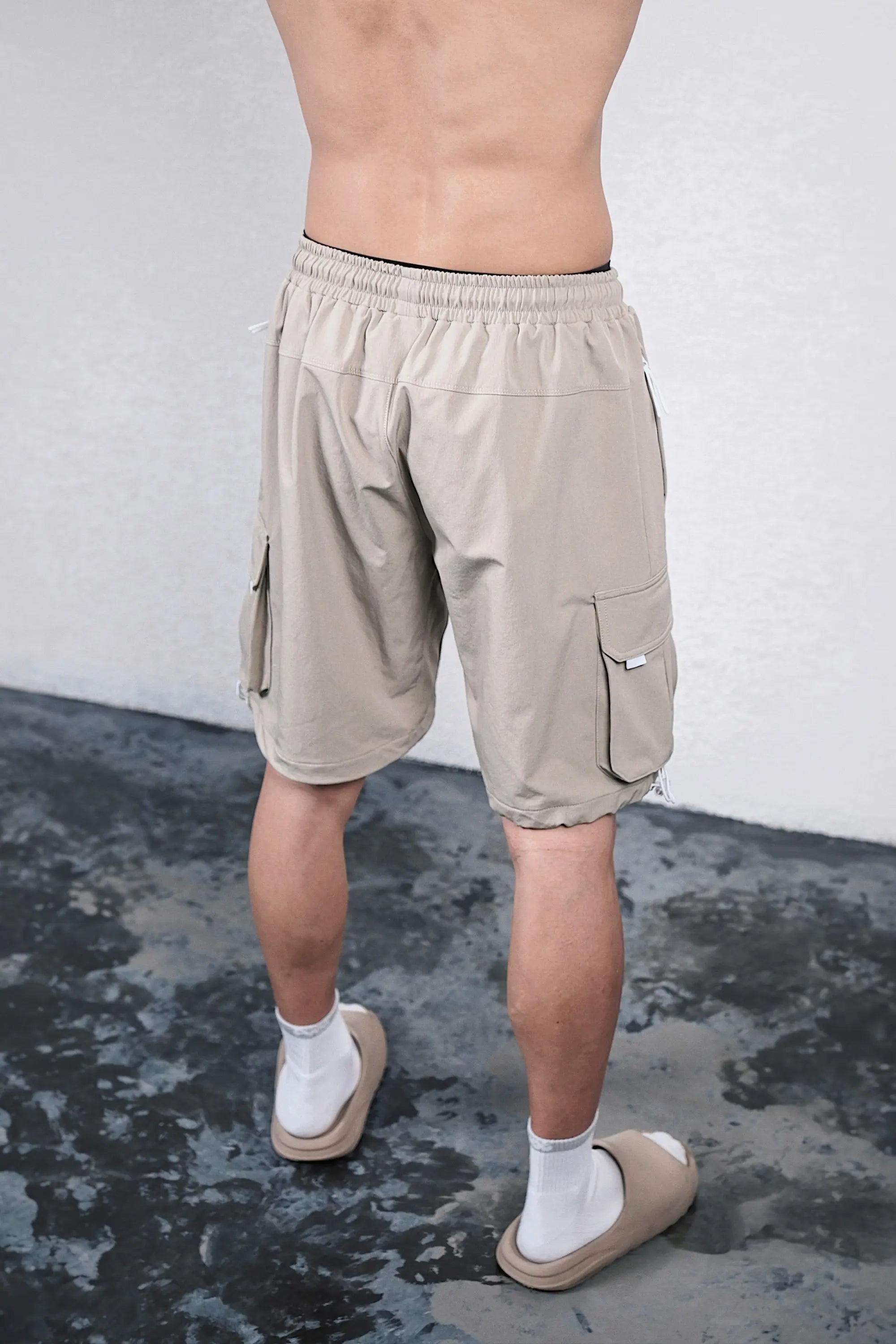 Model : M size (171cm / 71kg)