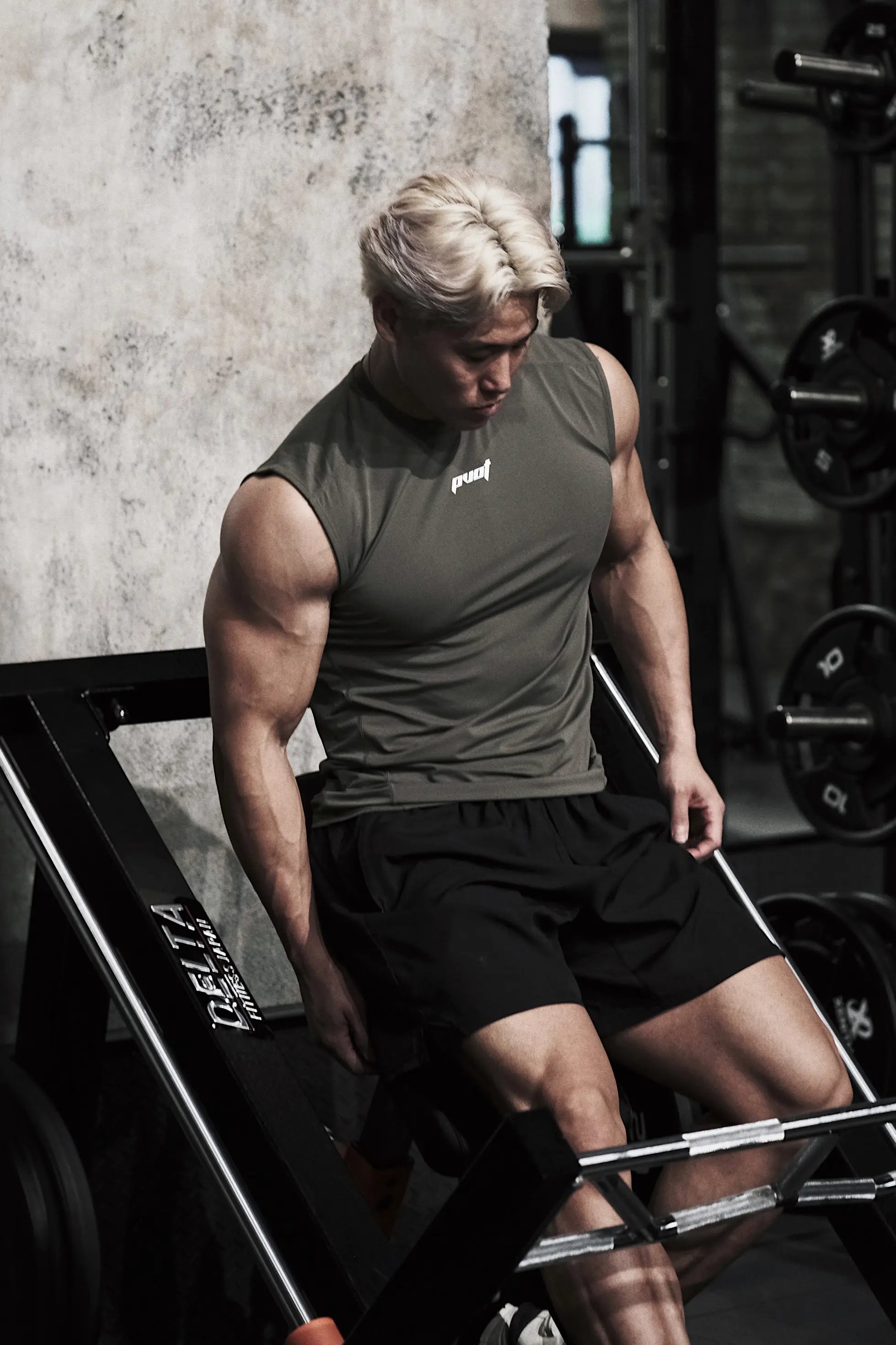 Tops : XXL size (178cm / 88kg)
Bottoms : XL size (178cm / 88kg)