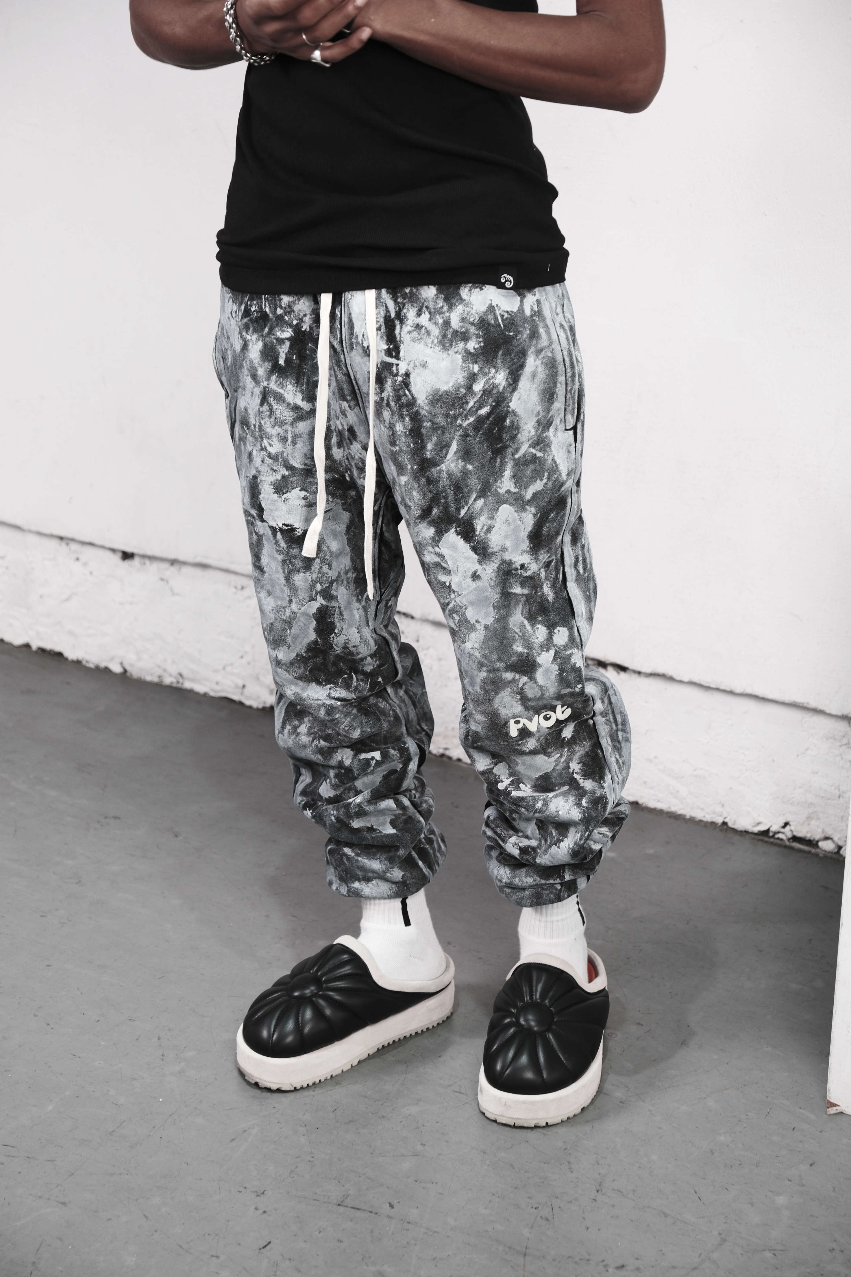 Pvot Premium Sweat Pants (Black / Glue Gray)