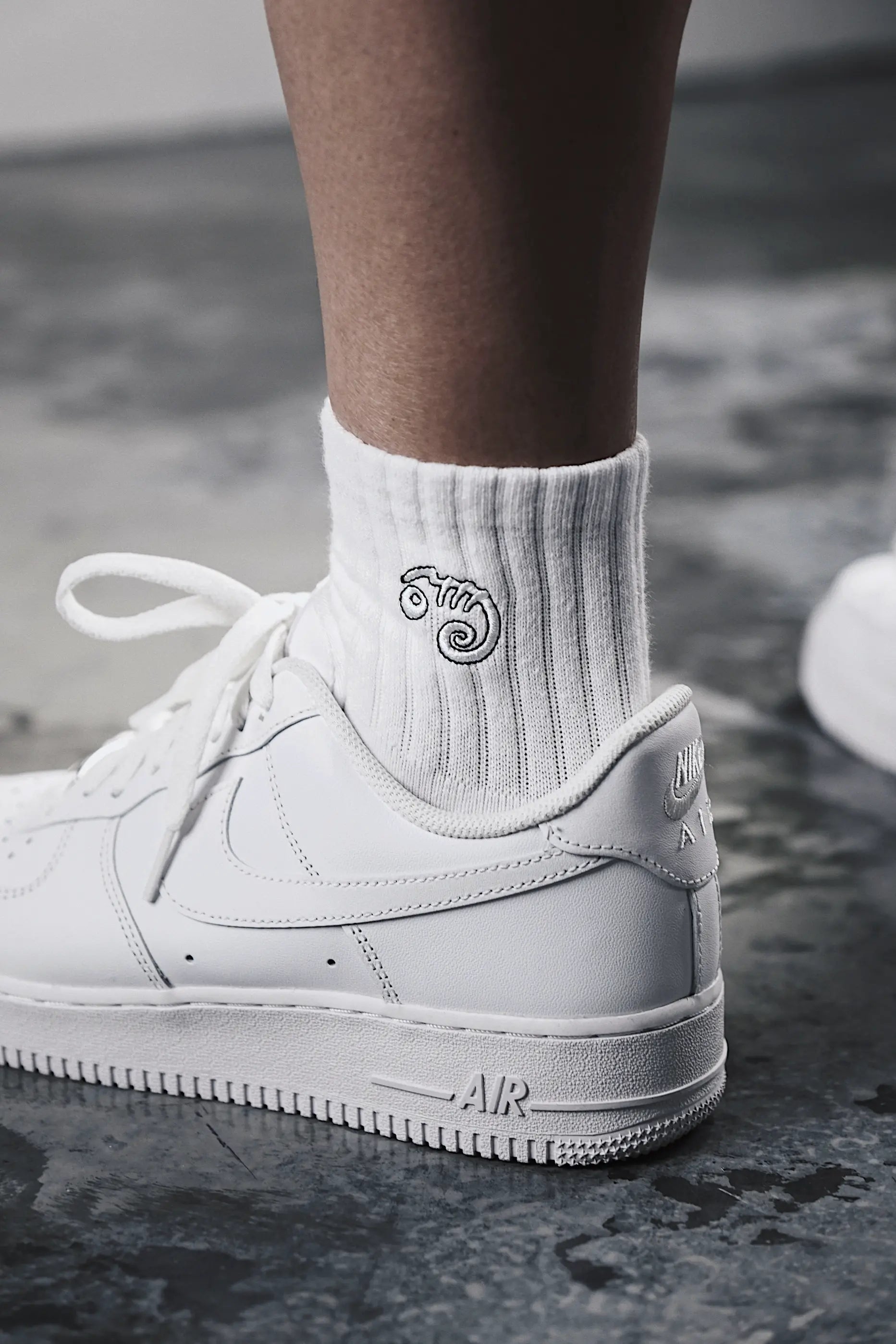 Pvot Symbol Short Socks (White)