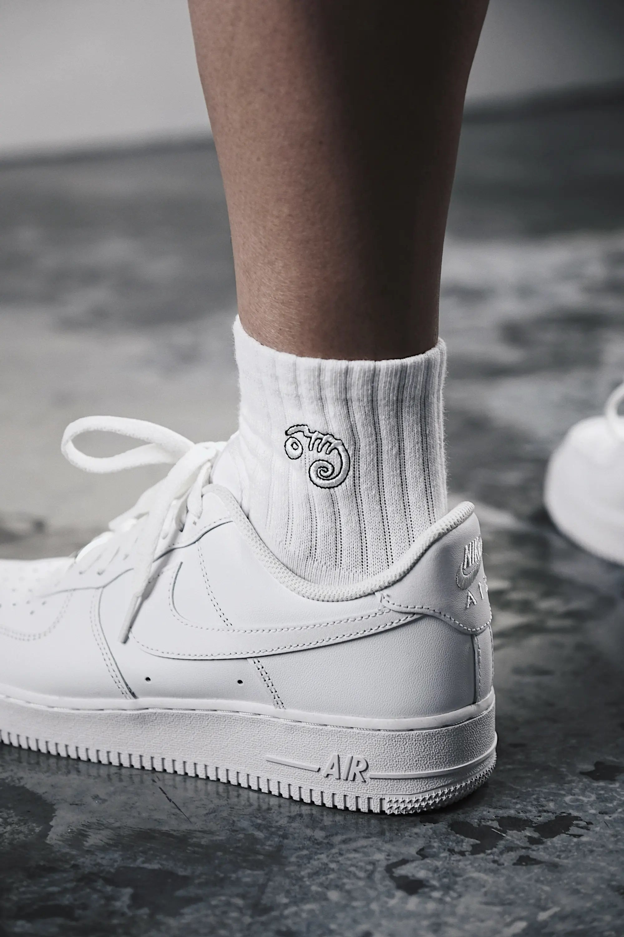 Pvot Symbol Short Socks (White)