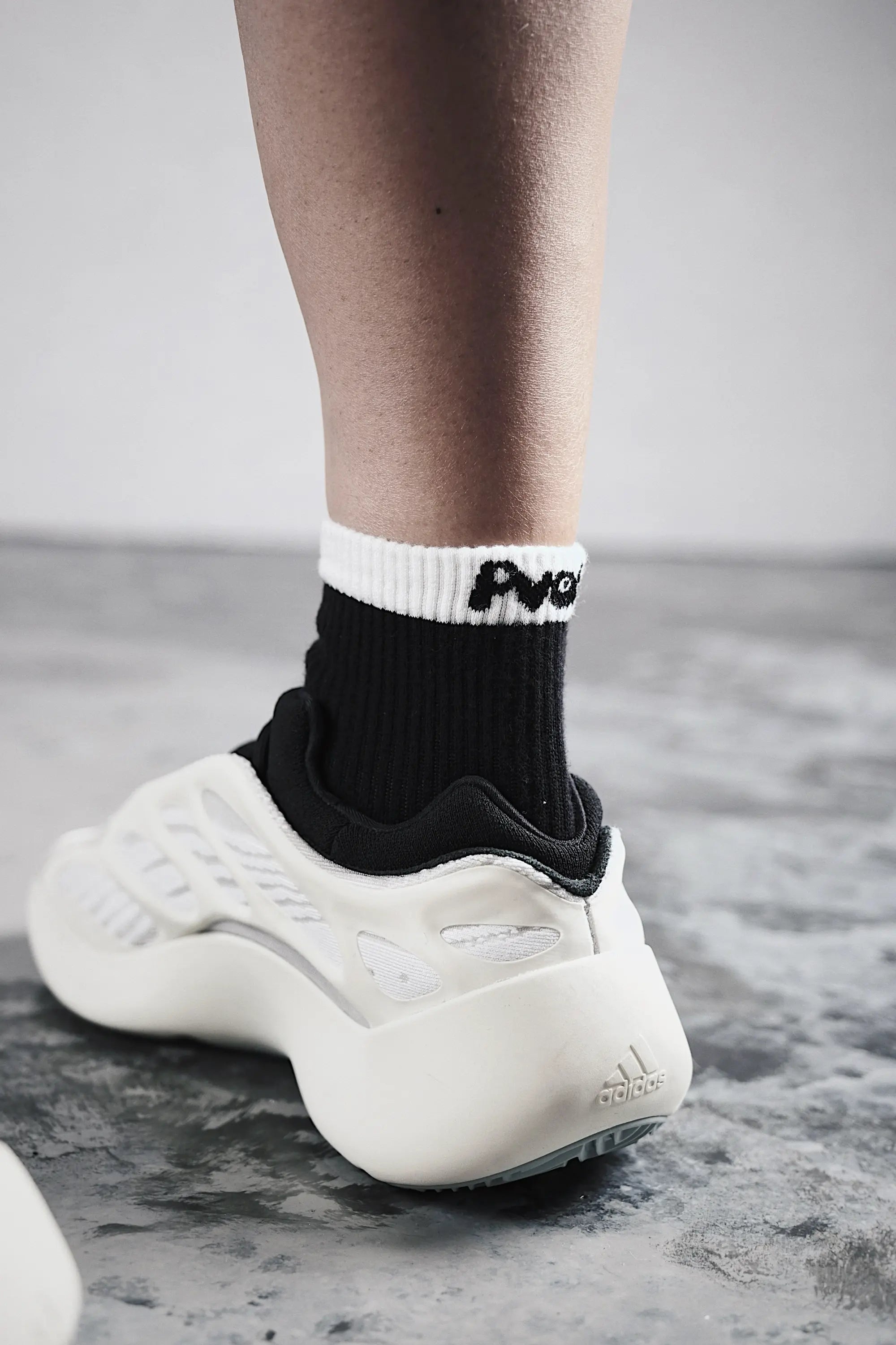 Pvot Mlatt Short Socks (Black - Ivory)