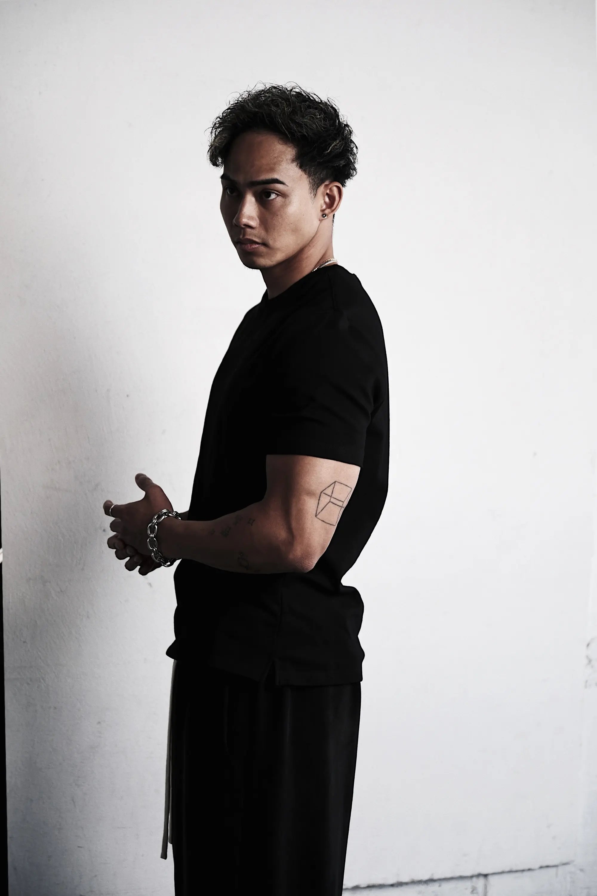 Pvot Flex Weight Athleisure T-Shirts (Black)