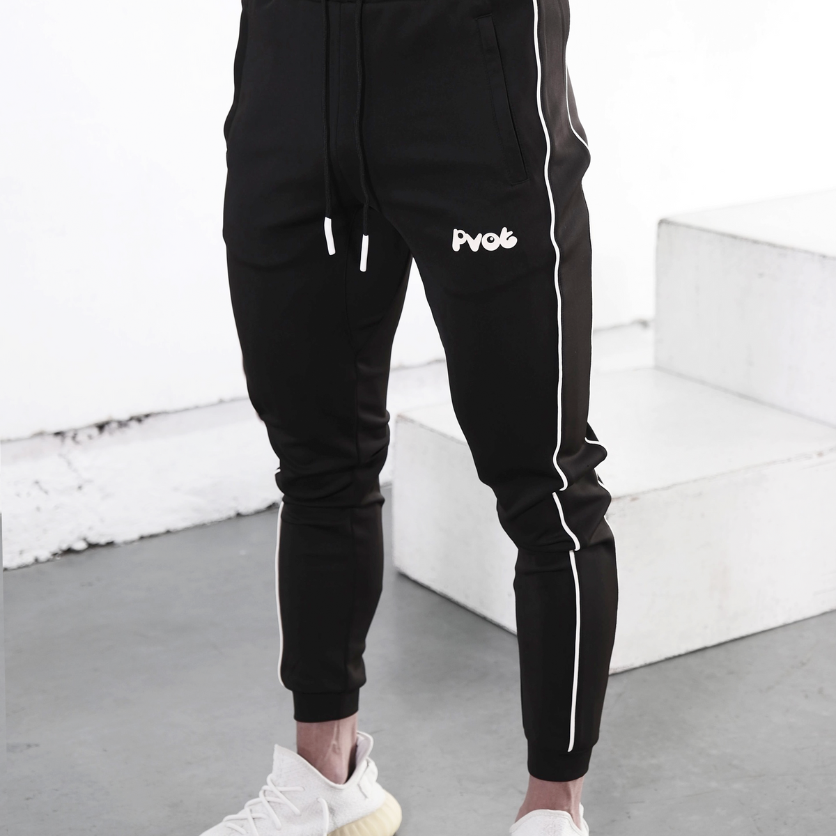 Pvot Side Line Jogger Pants (Black)