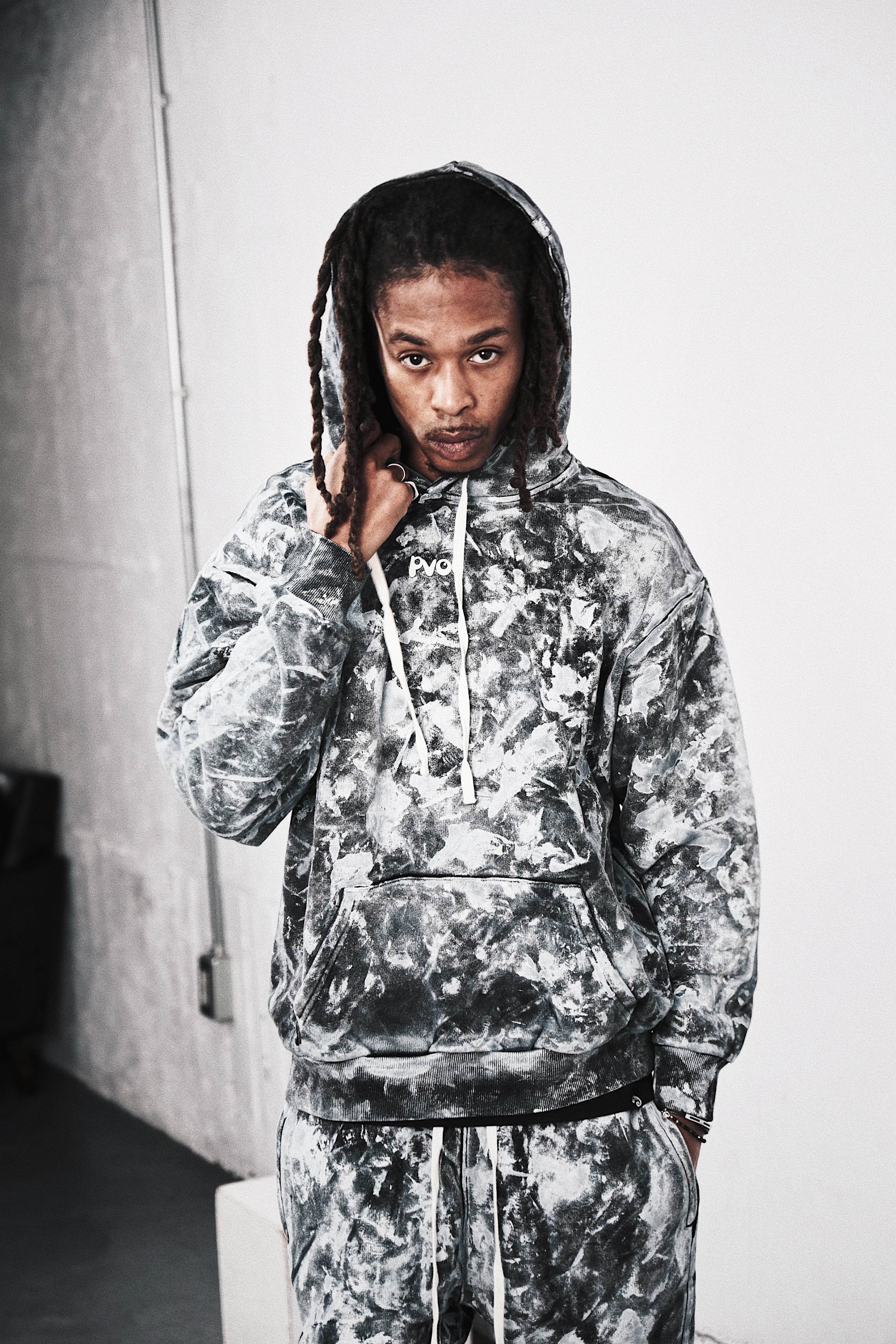 Pvot Athleisure Hoodie (Black / Glue Gray)