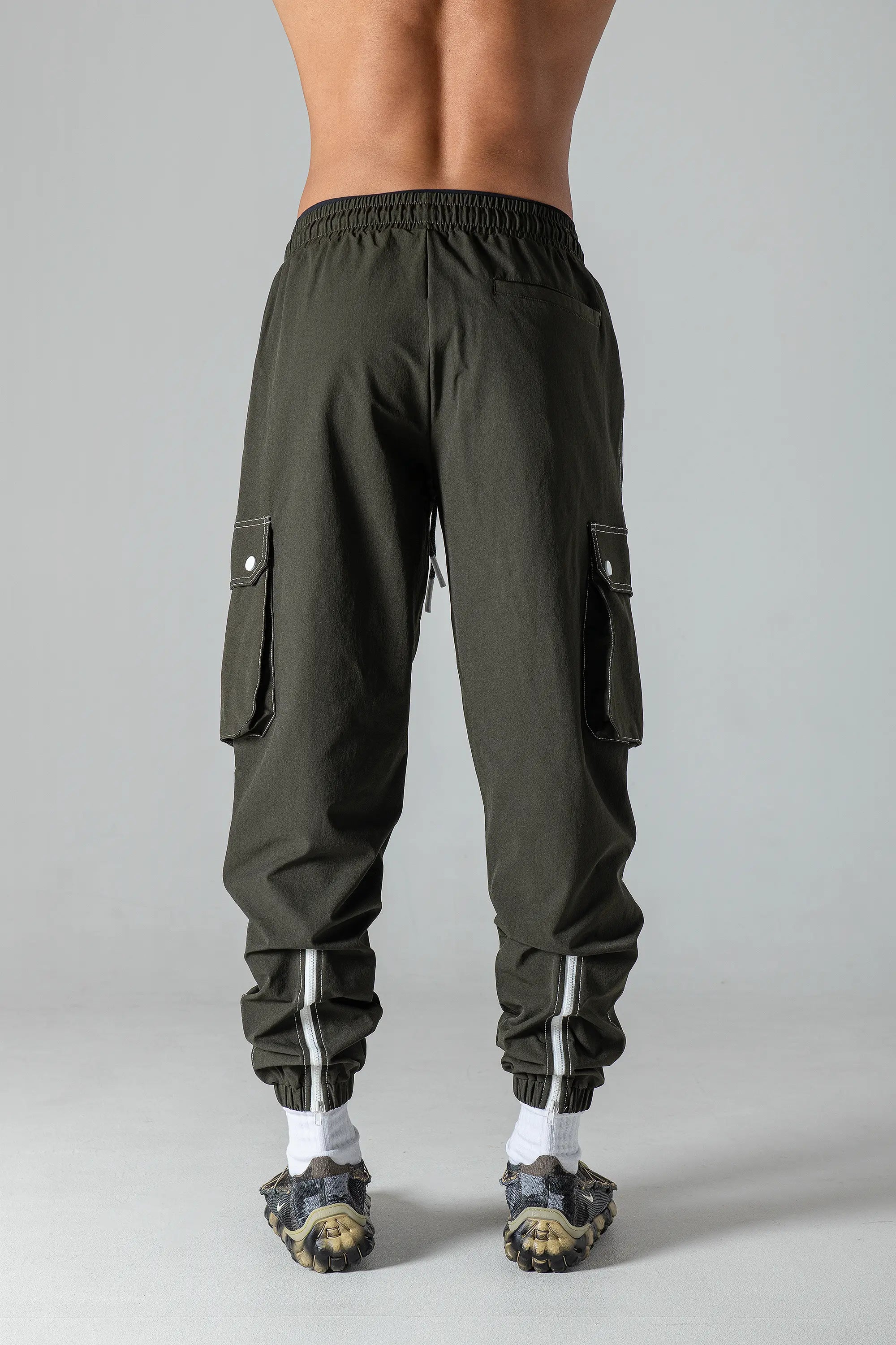 Bottom : M size (171cm / 73kg)