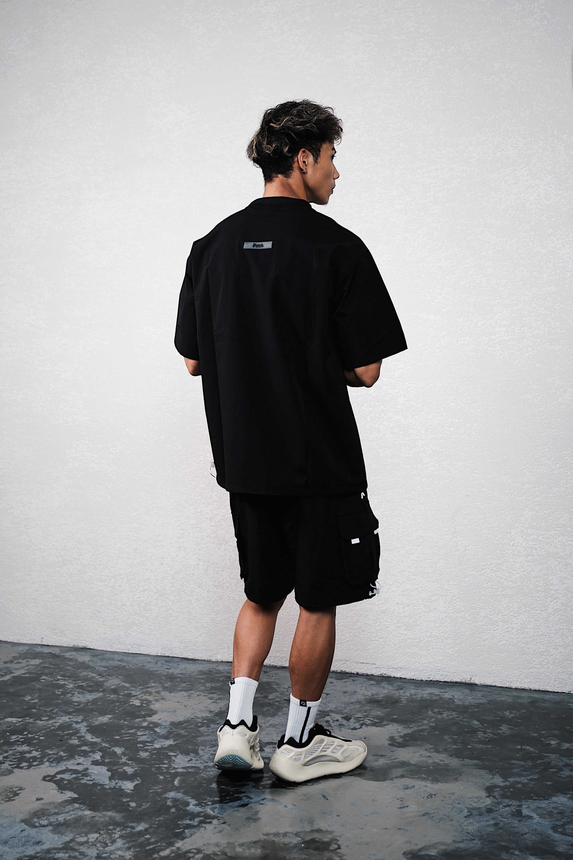 "Solitude" Stretch Nylon T-shirts (Black)