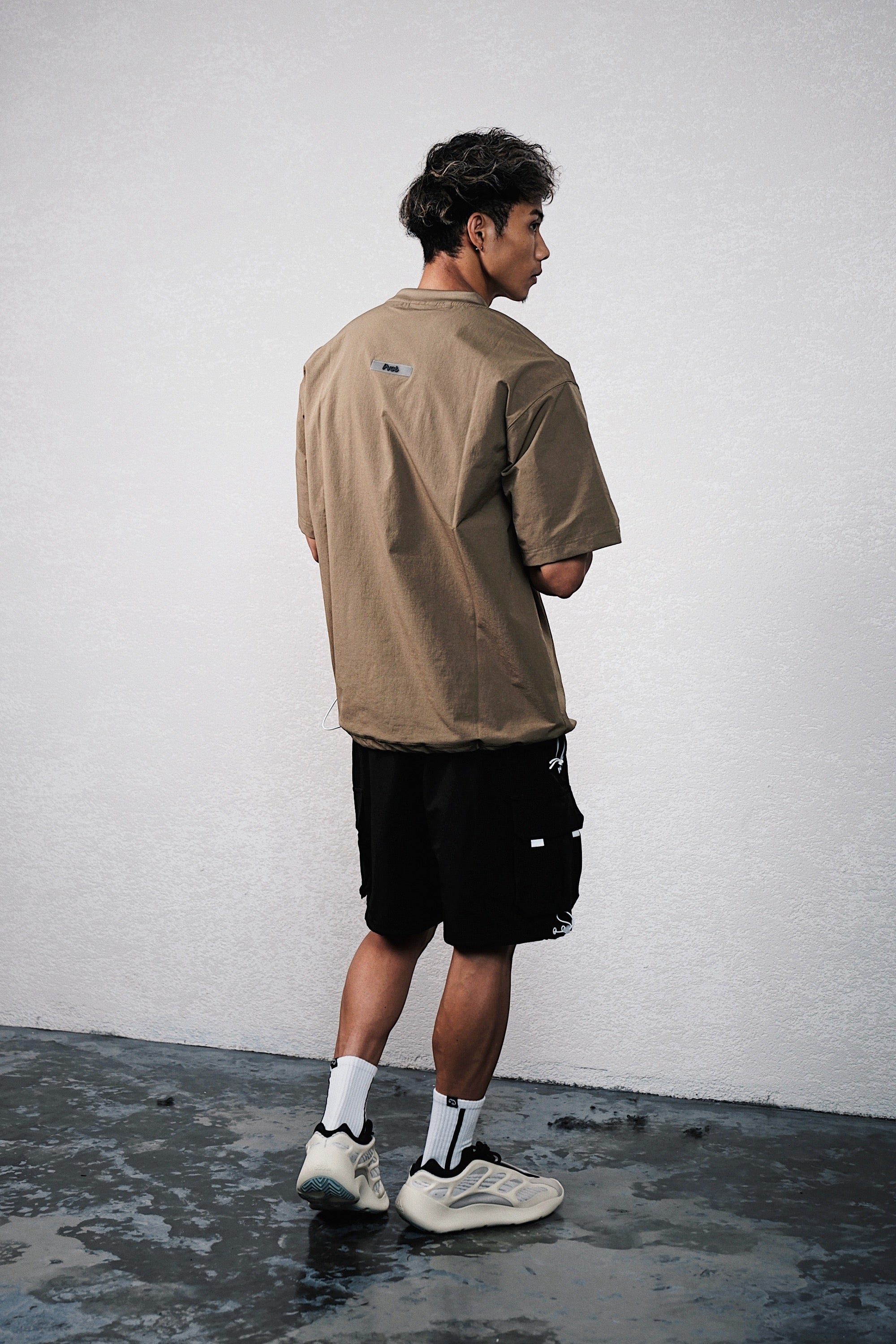 "Solitude" Stretch Nylon T-shirts (Olive)