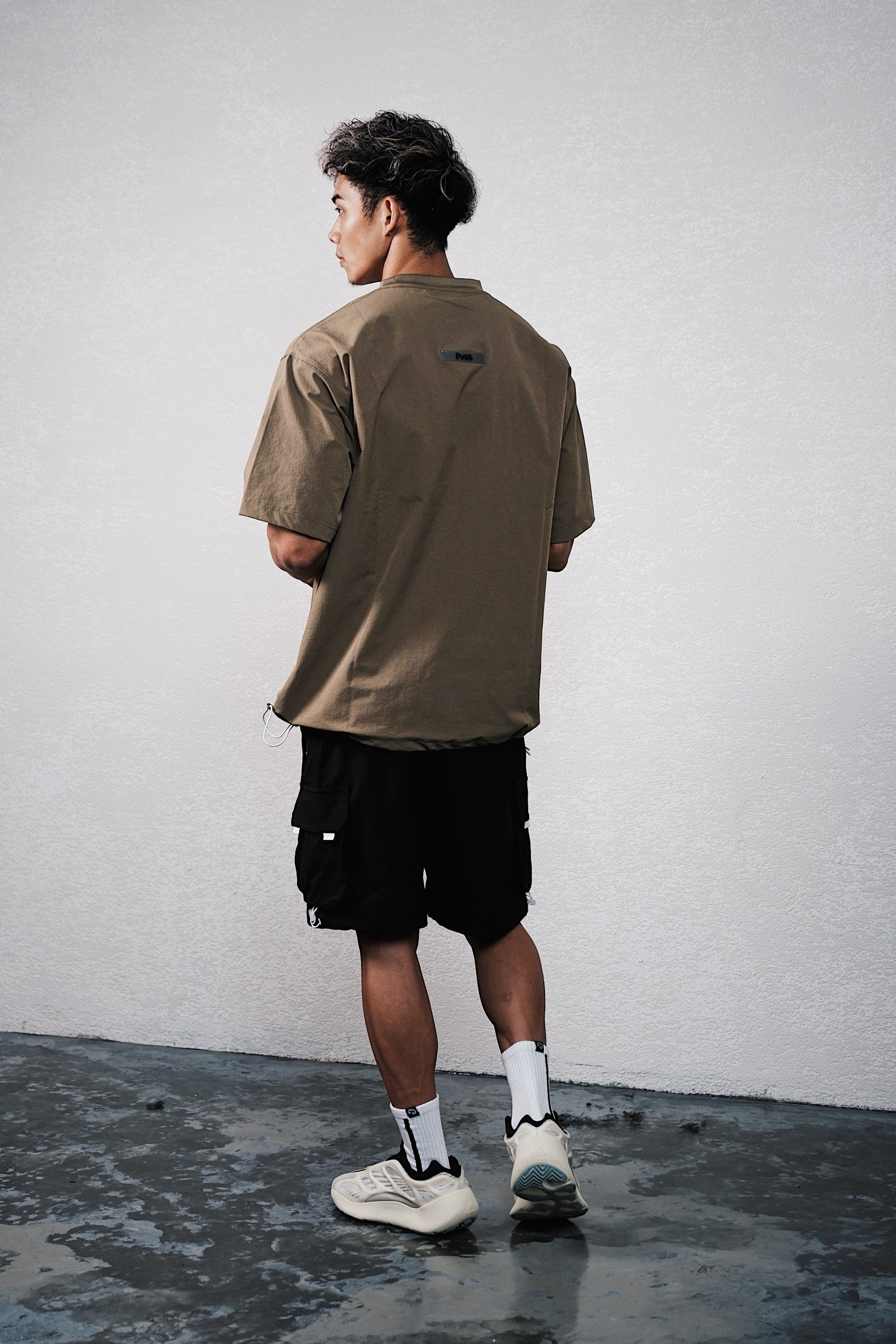 "Solitude" Stretch Nylon T-shirts (Olive)