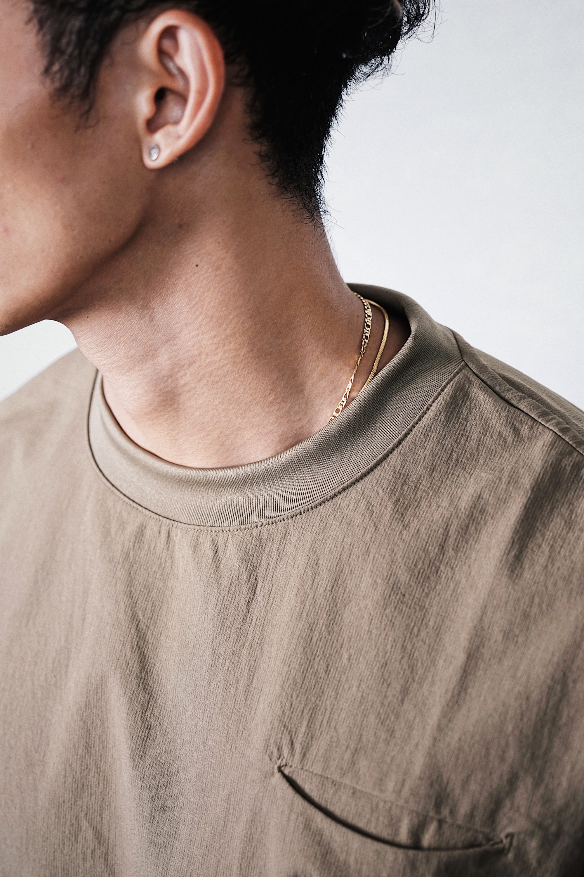 "Solitude" Stretch Nylon T-shirts (Olive)