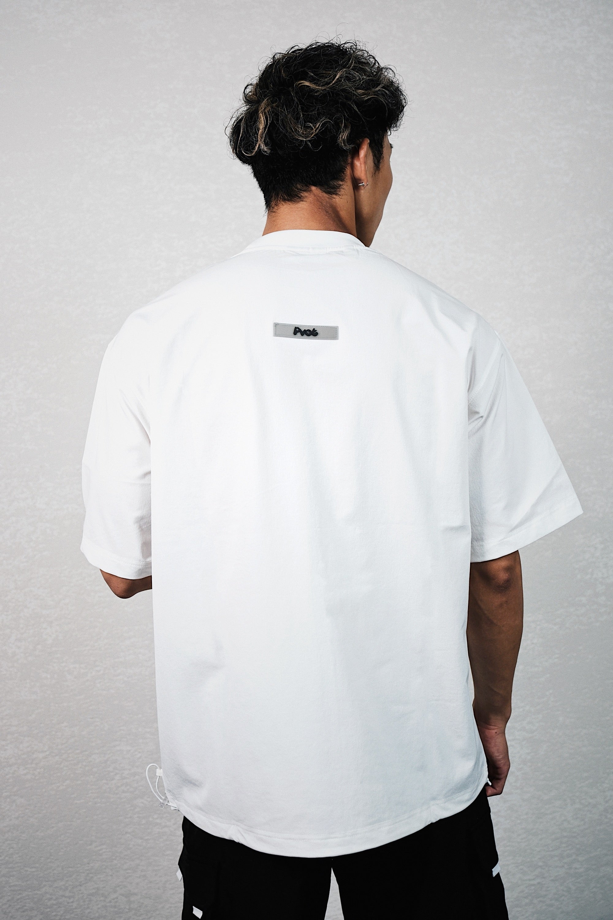 "Solitude" Stretch Nylon T-shirts (White)