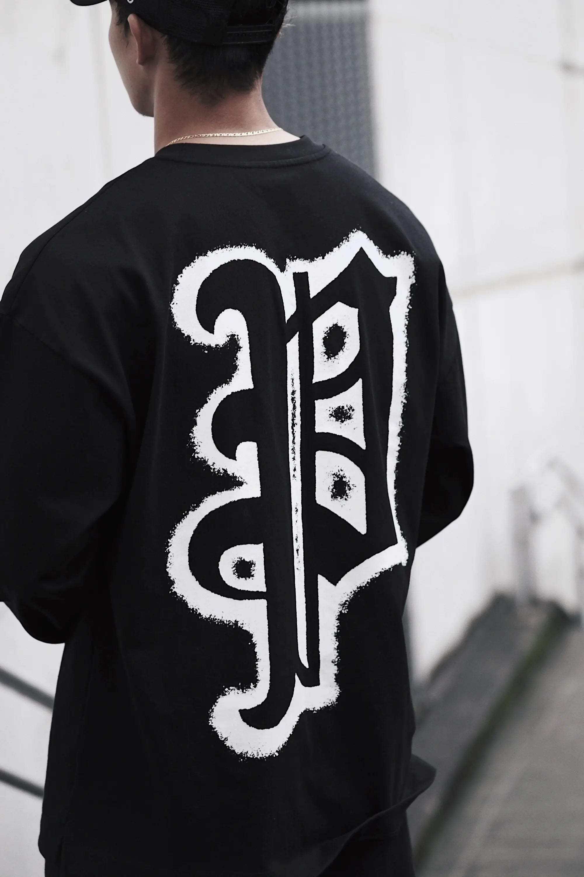 Privé Big Logo Long Sleeve T-Shirts (Black)