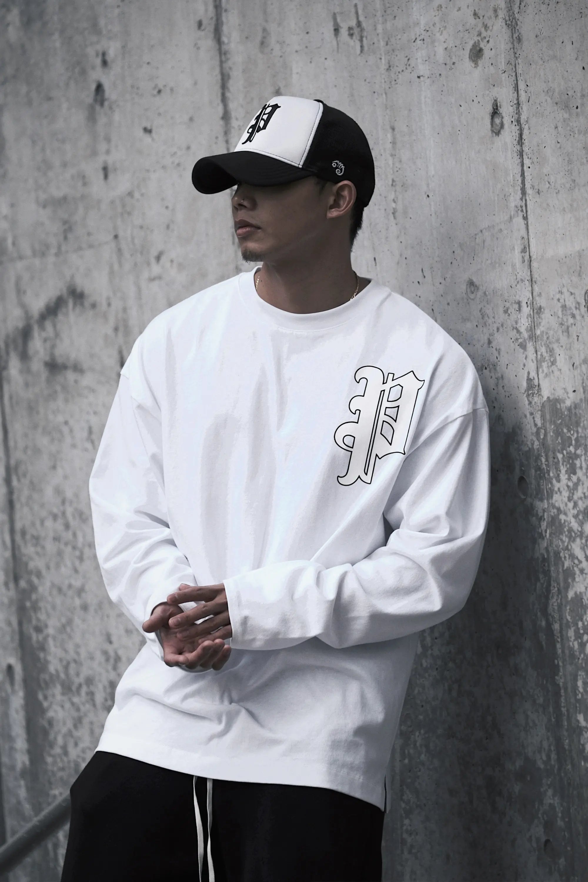 Privé Big Logo Long Sleeve T-Shirts (White)