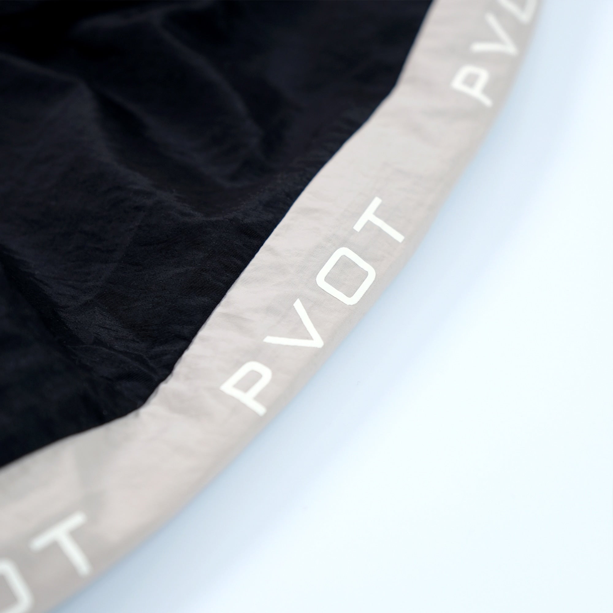 Pvot SL Nylon Pants (Black / Beige)