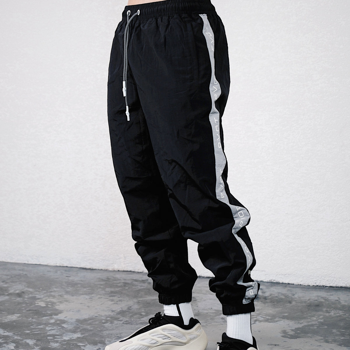 Pvot SL Nylon Pants (Black / Gray)