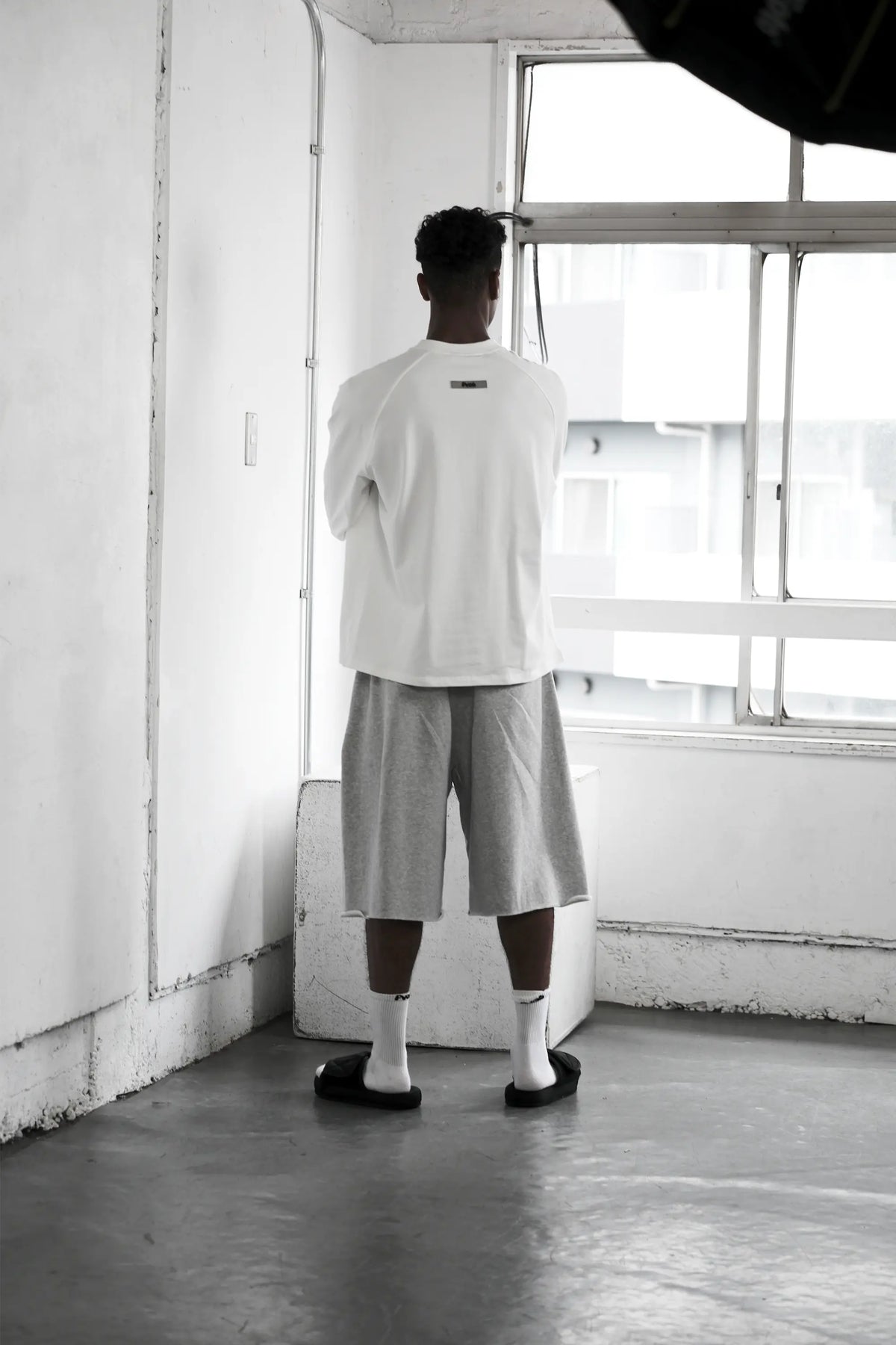 Tops : XL size (185cm / 75kg)
Bottoms : XL size (185cm / 75kg)