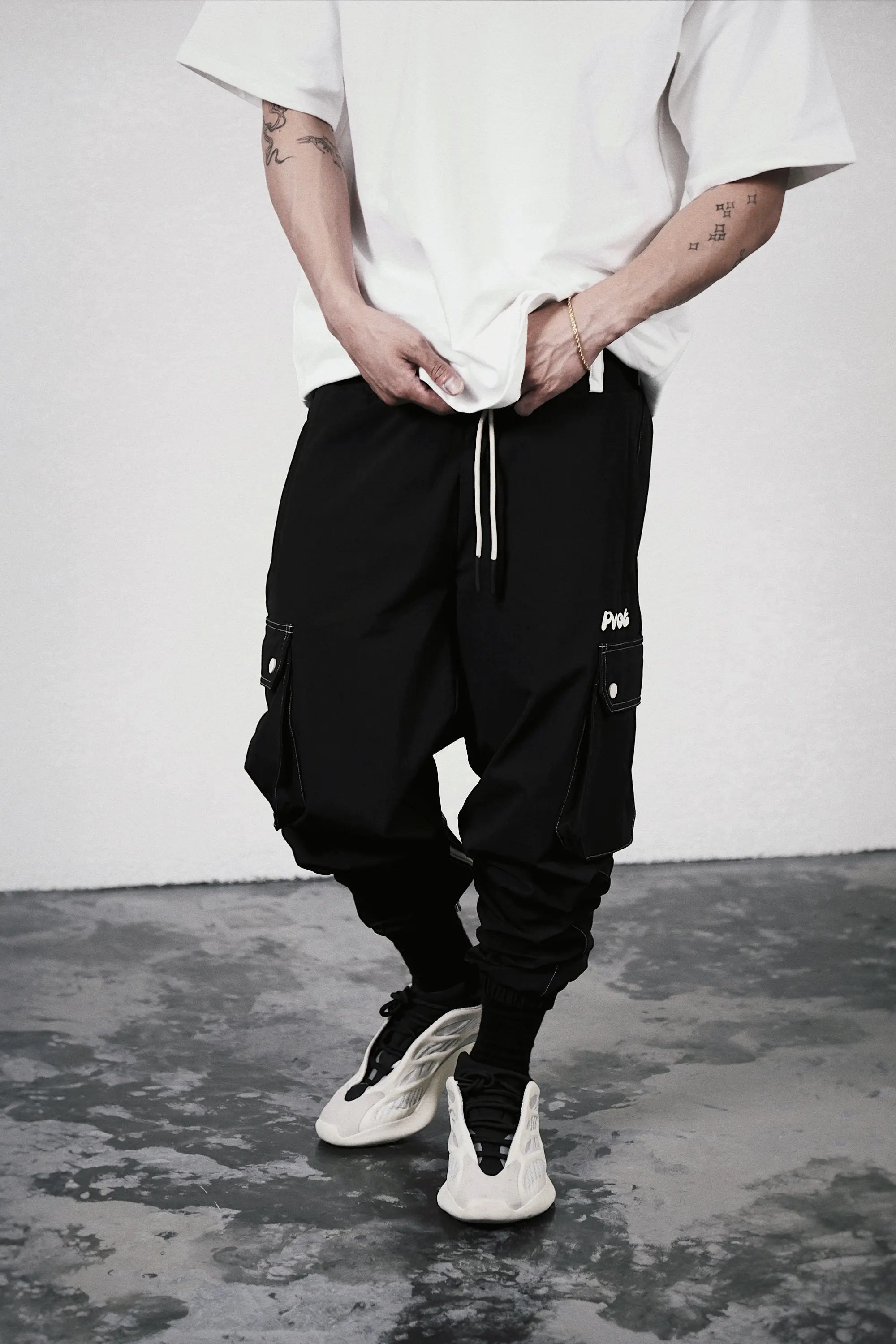 Bottom : M size (171cm / 73kg)