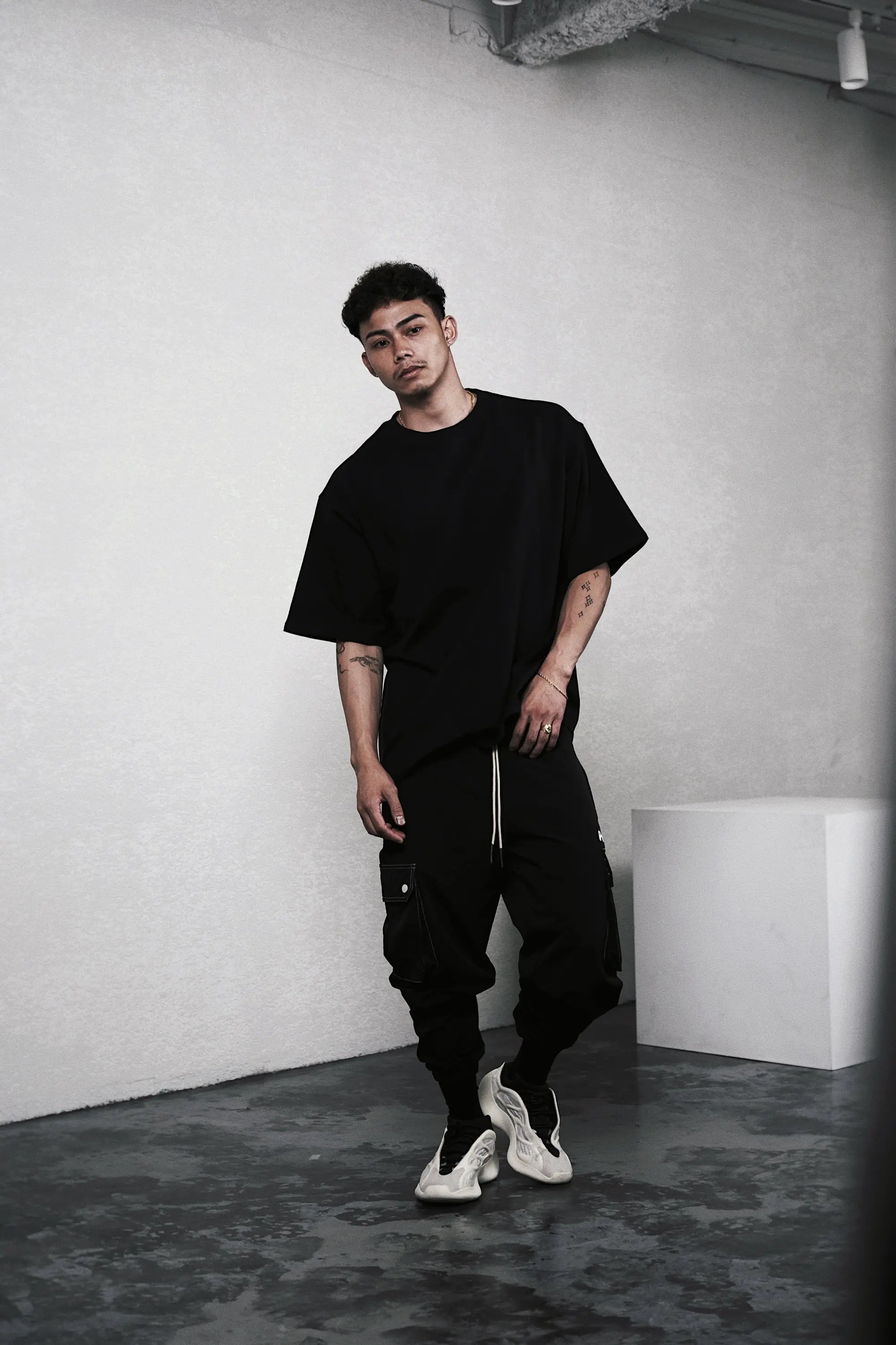 Bottom : M size (171cm / 73kg)