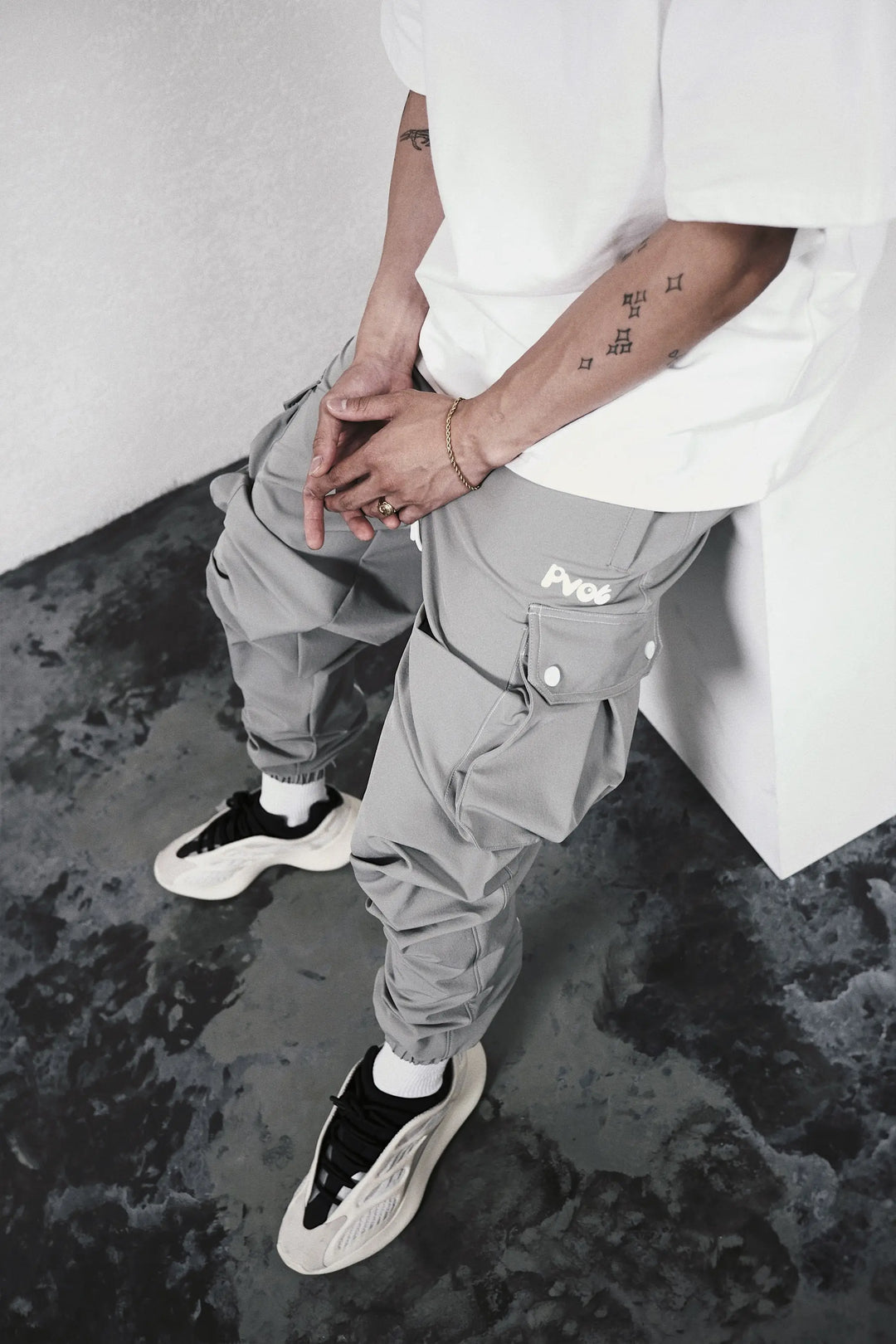 Bottom : M size (171cm / 73kg)