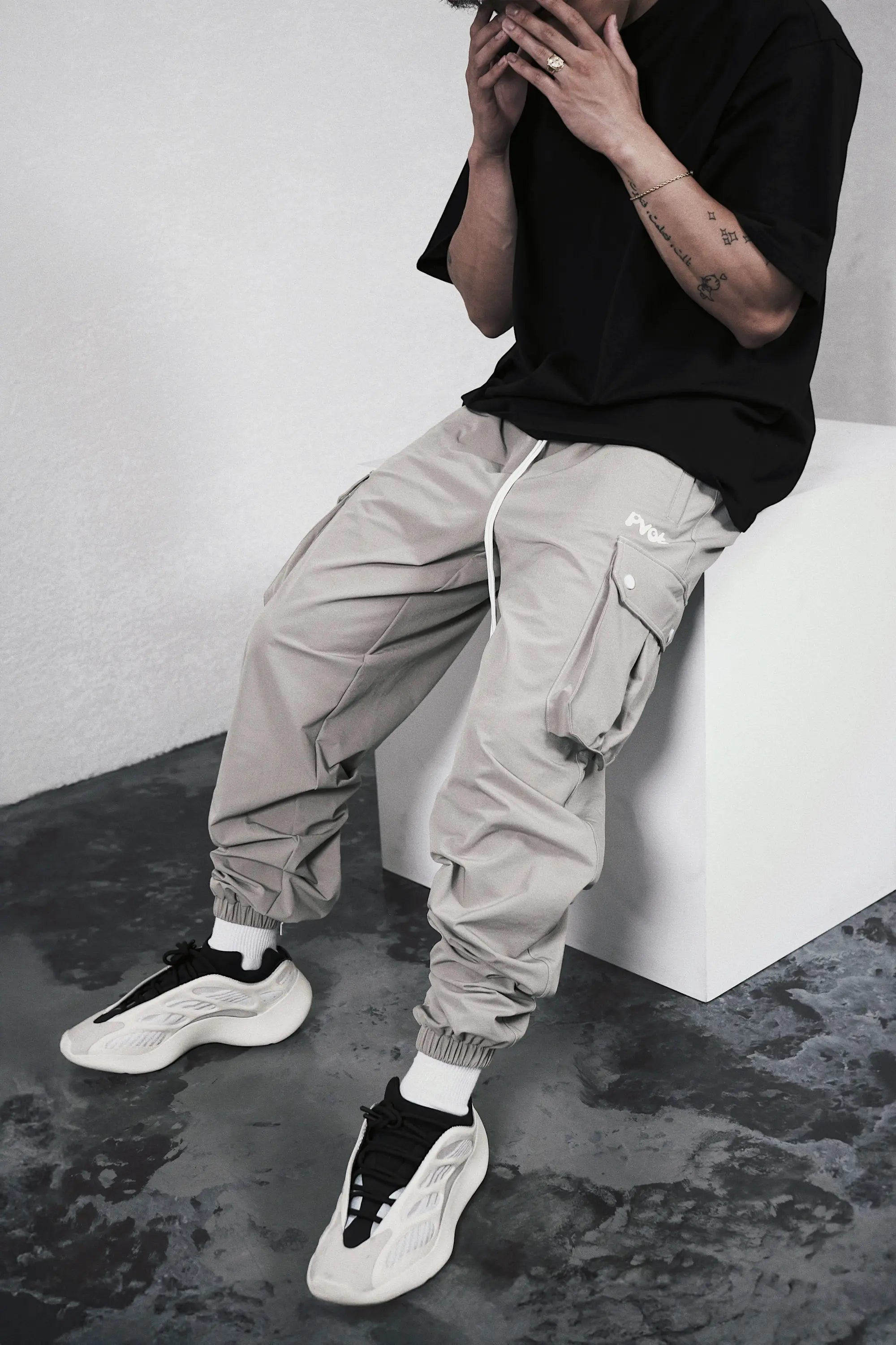 Bottom : M size (171cm / 73kg)