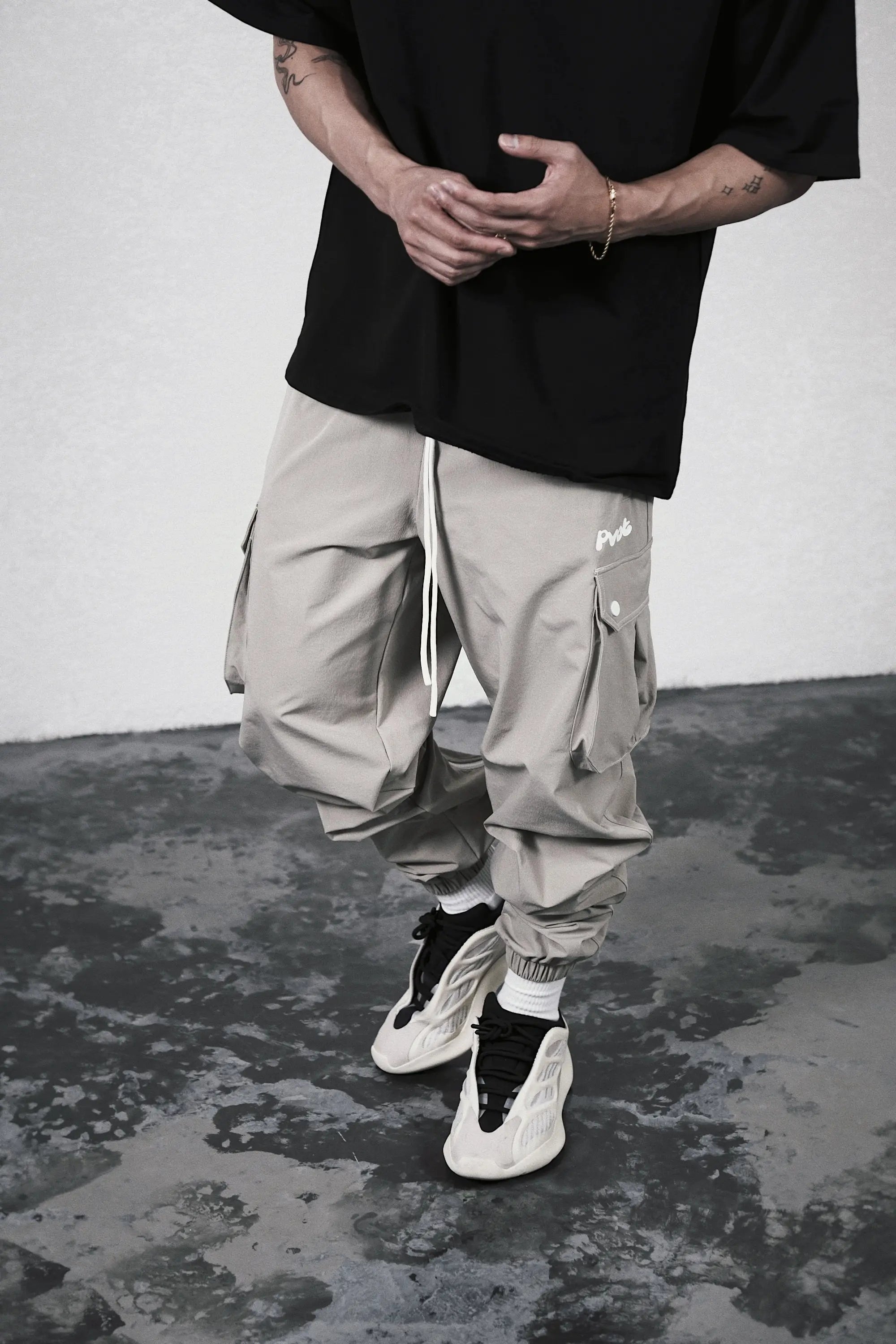 Bottom : M size (171cm / 73kg)
