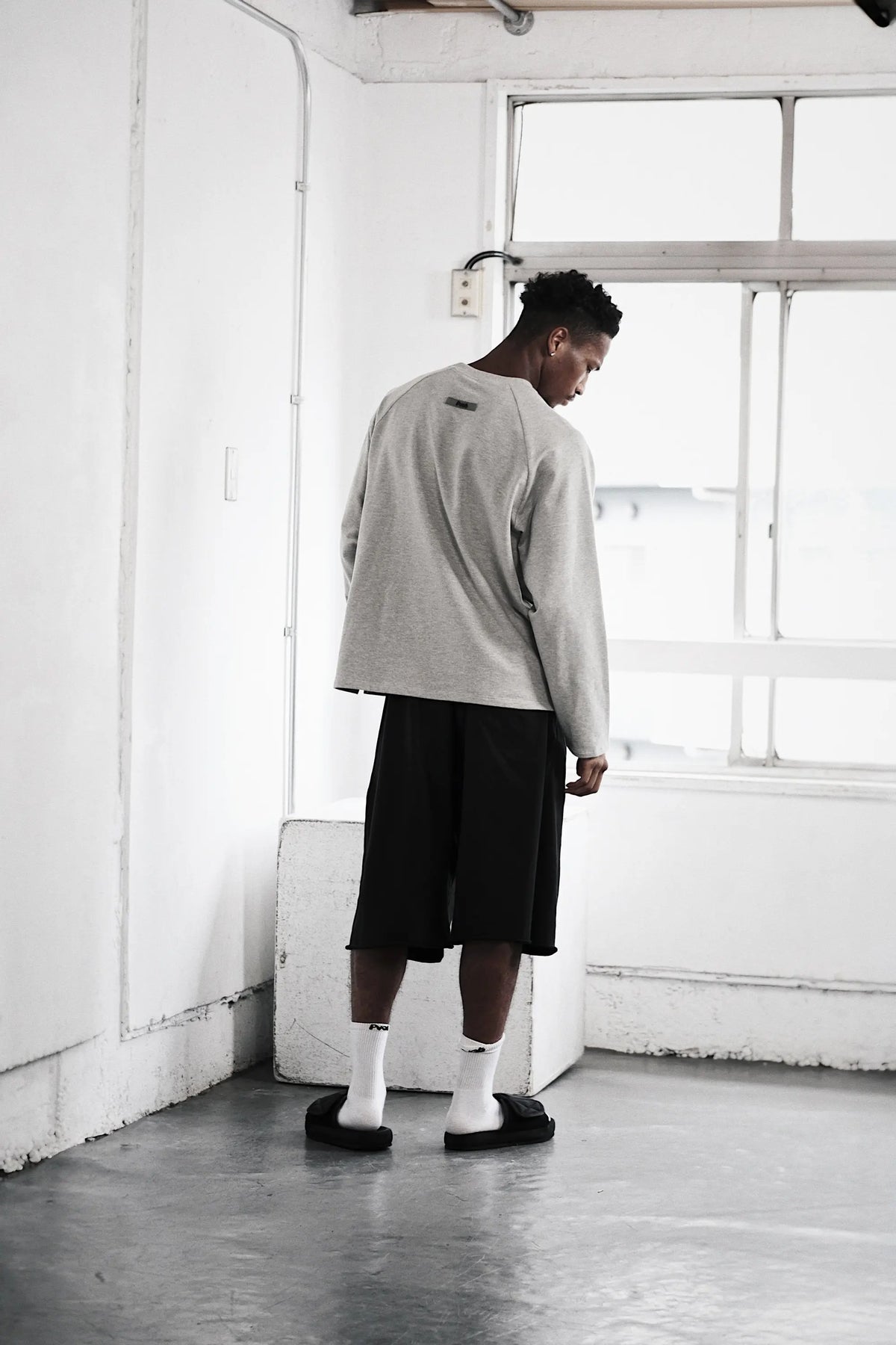 Tops : XL size (185cm / 75kg)
Bottoms : XL size (185cm / 75kg)