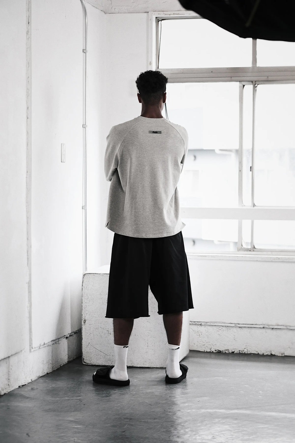 Tops : XL size (185cm / 75kg)
Bottoms : XL size (185cm / 75kg)