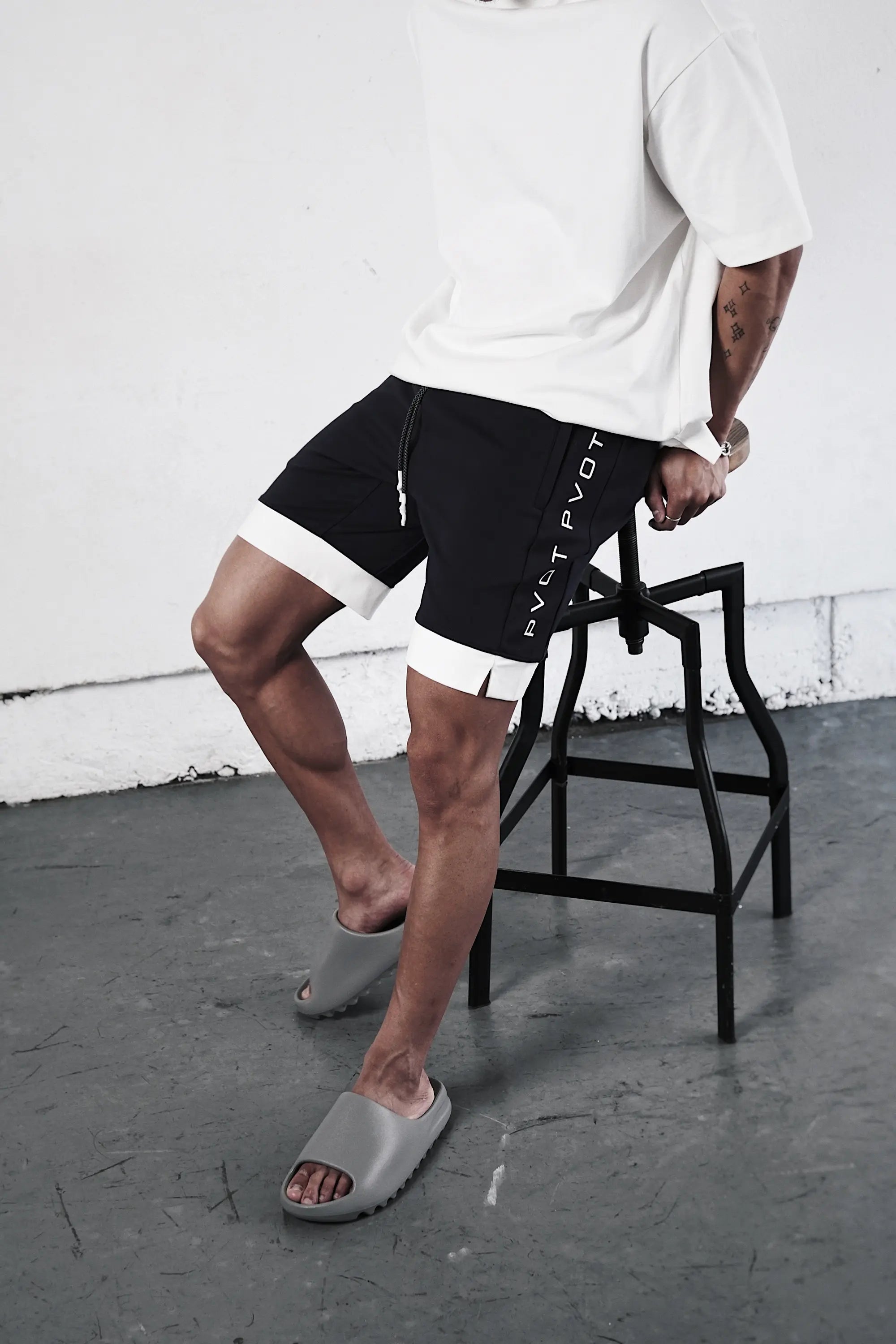 Pvot Street Shorts (Dark Navy)