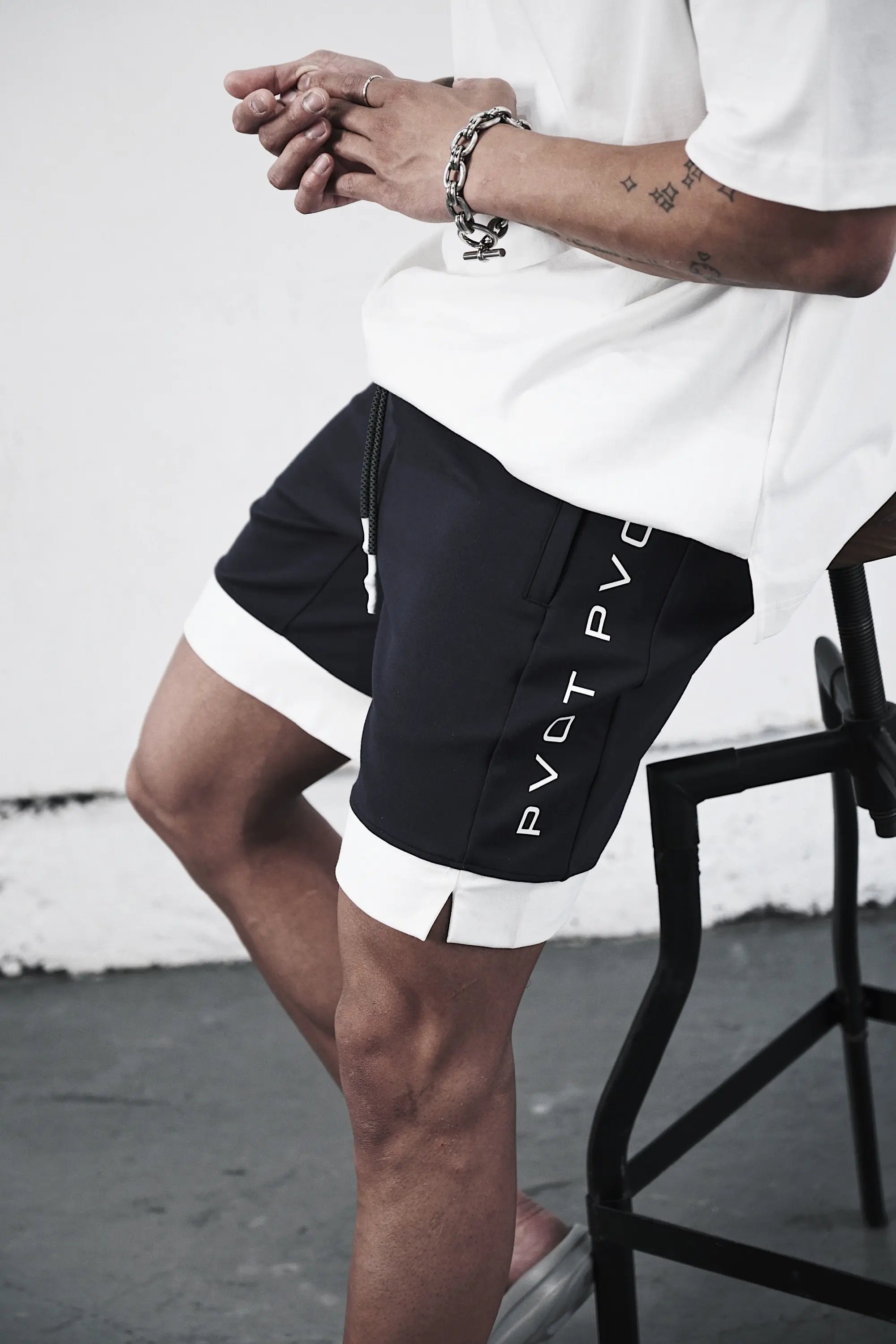 Pvot Street Shorts (Dark Navy)