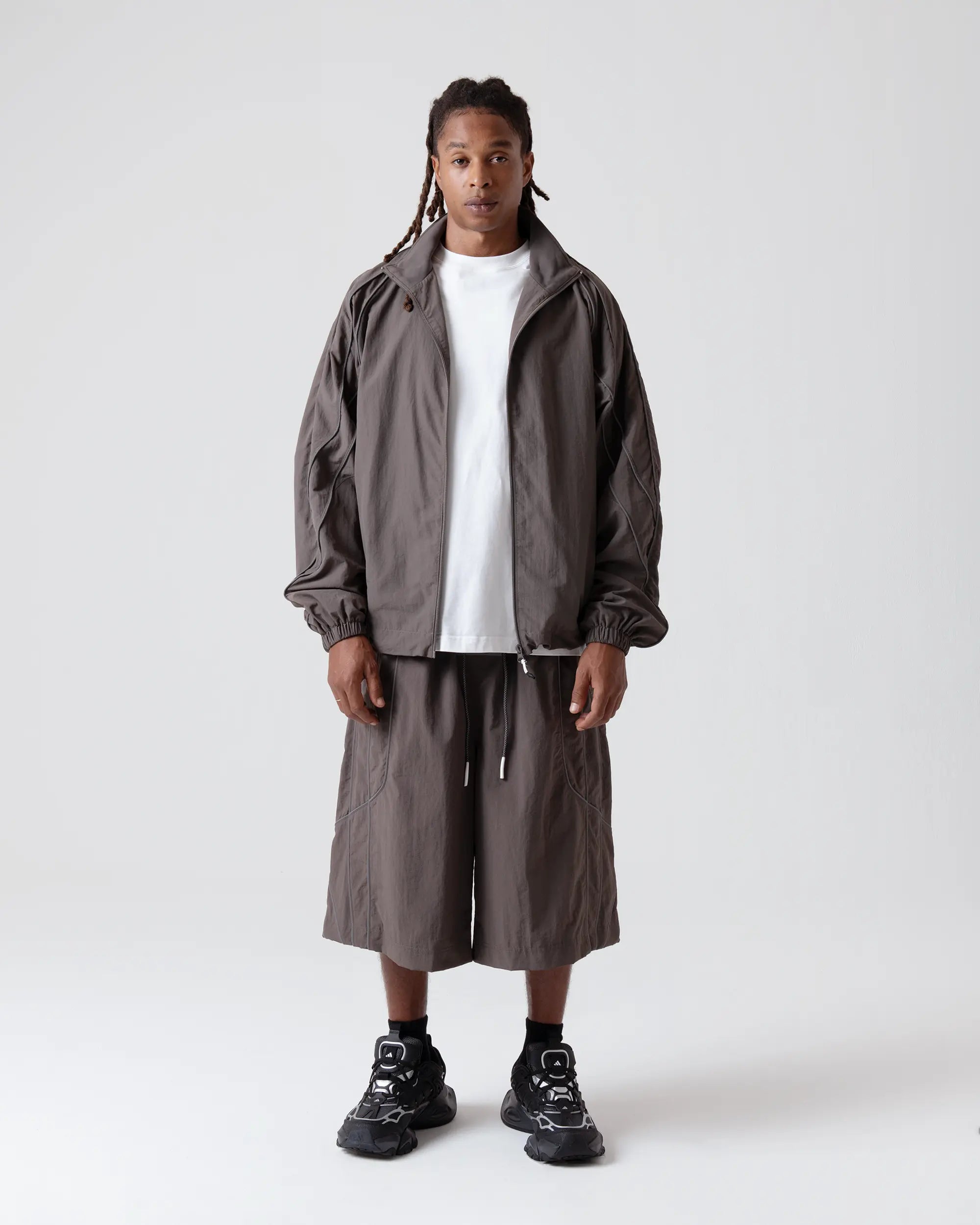 Jacket : XL size (174cm / 63kg) 
Bottoms : L size (174cm / 63kg)