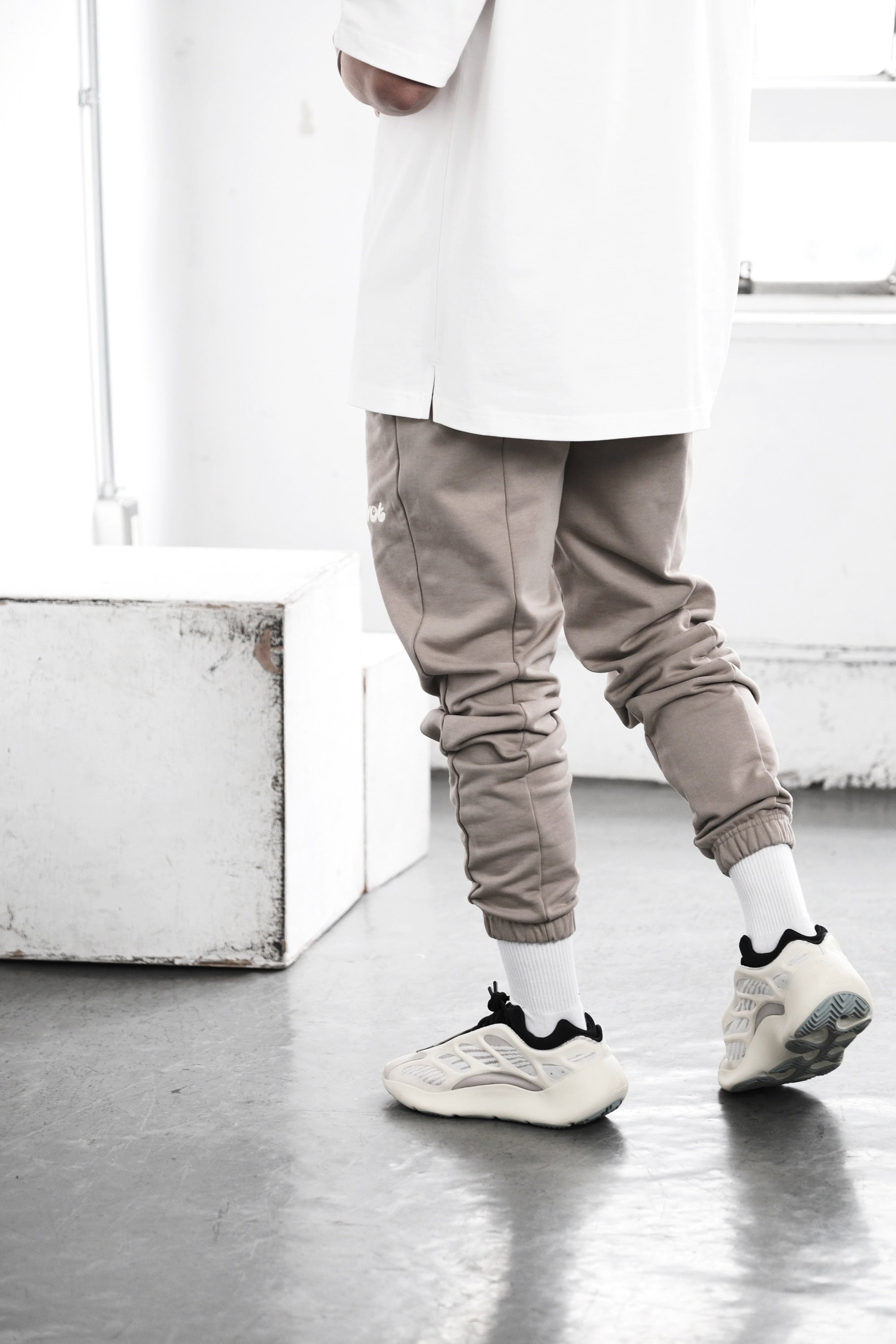 Pvot SBP Sweat Jogger Pants (Sand Beige)