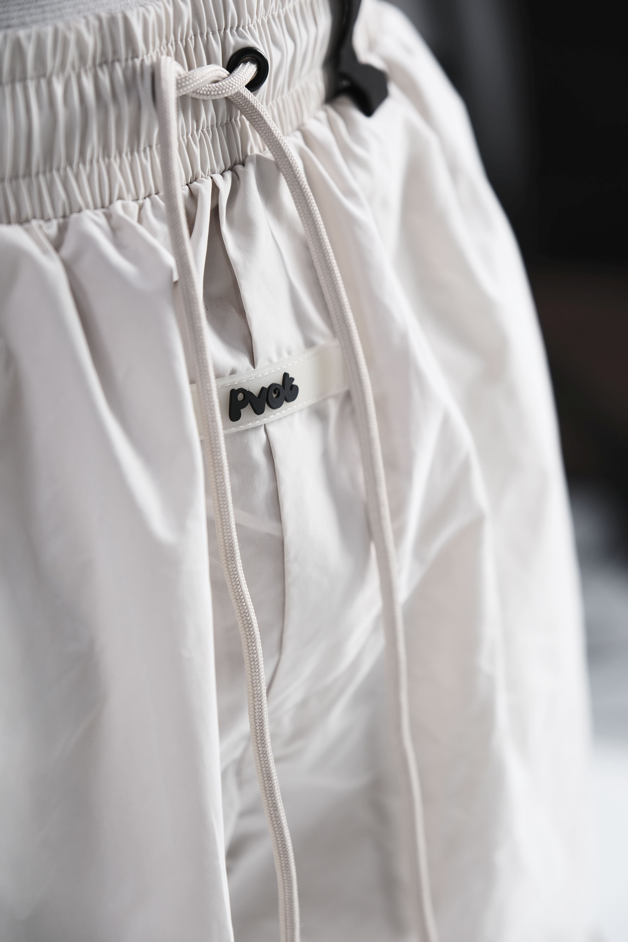 Pvot Premium Nylon Pants (Cream) Pvot Premium Nylon Pants (Cream)