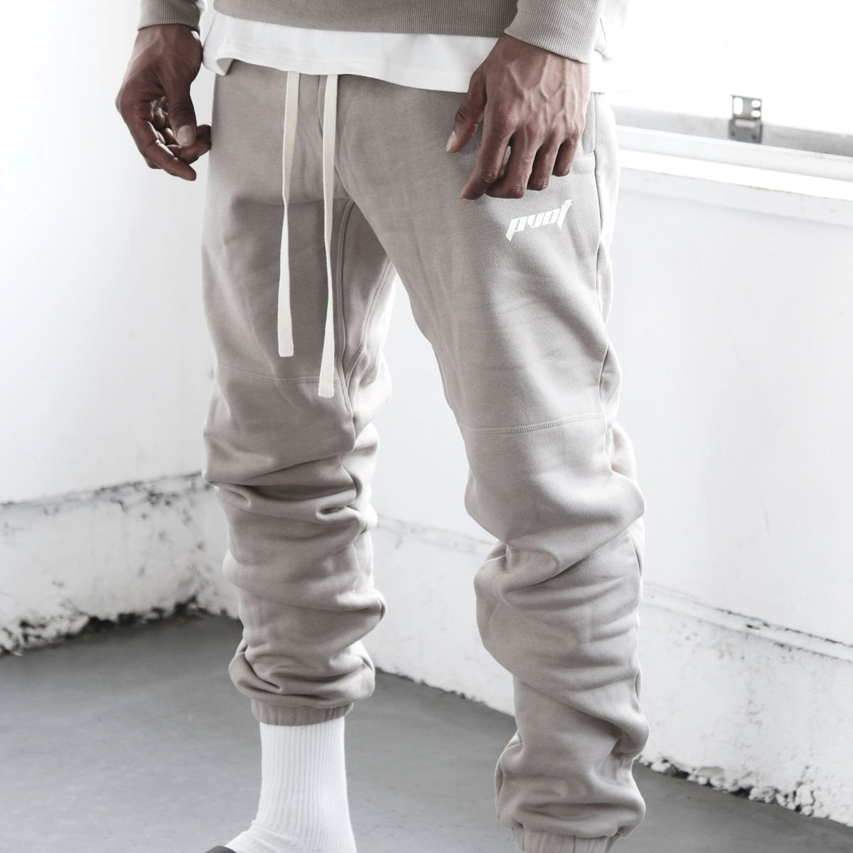 ノペノゲ Logo Sweat Pants Beige