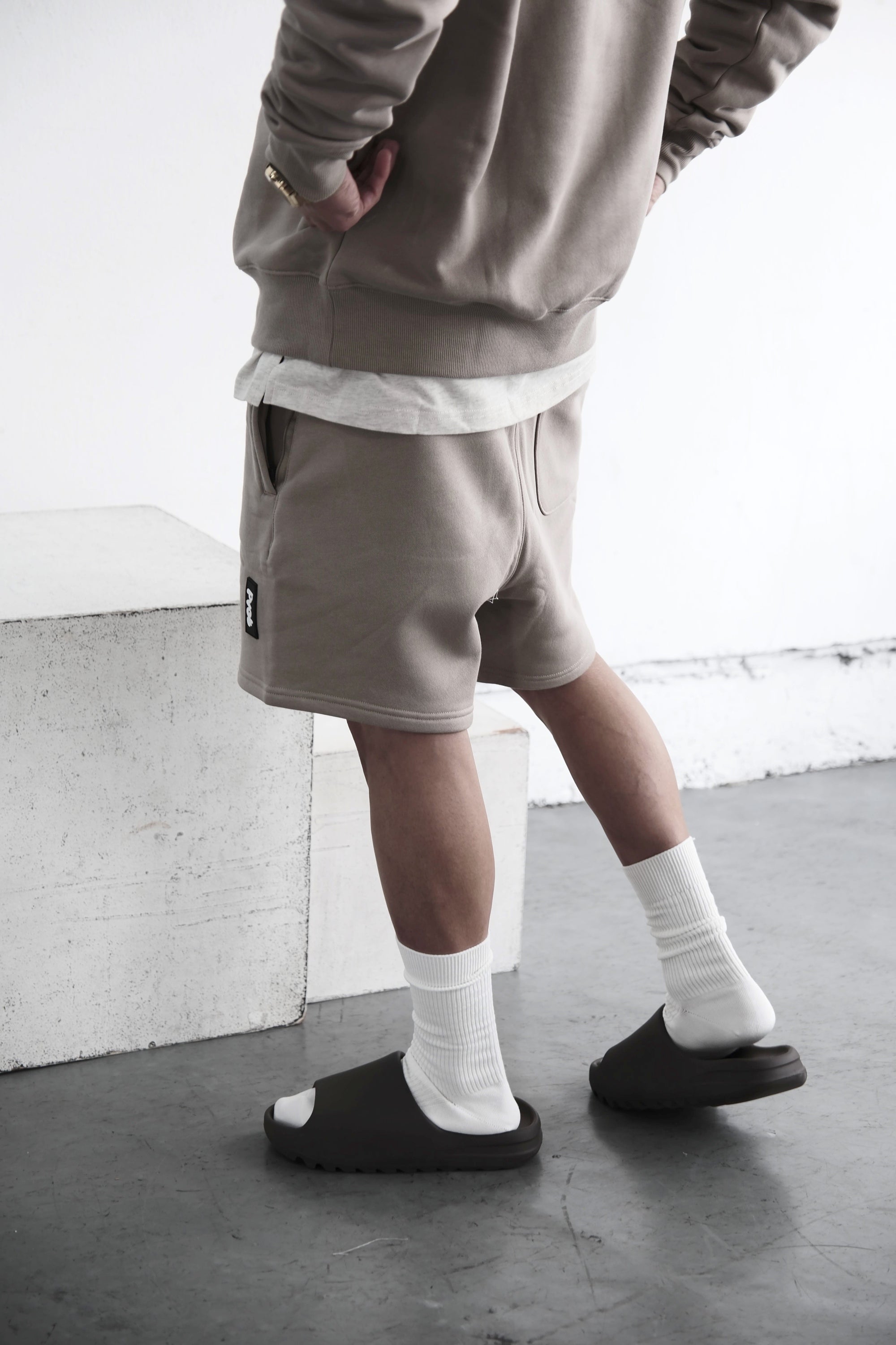 Pvot Sweat Shorts (Sand Beige)