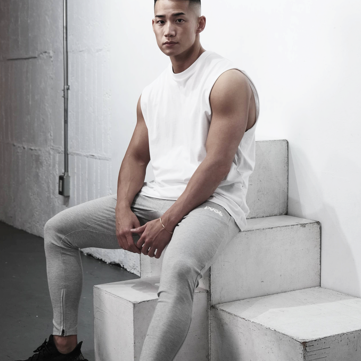 Pvot Sleeveless Tank (White)